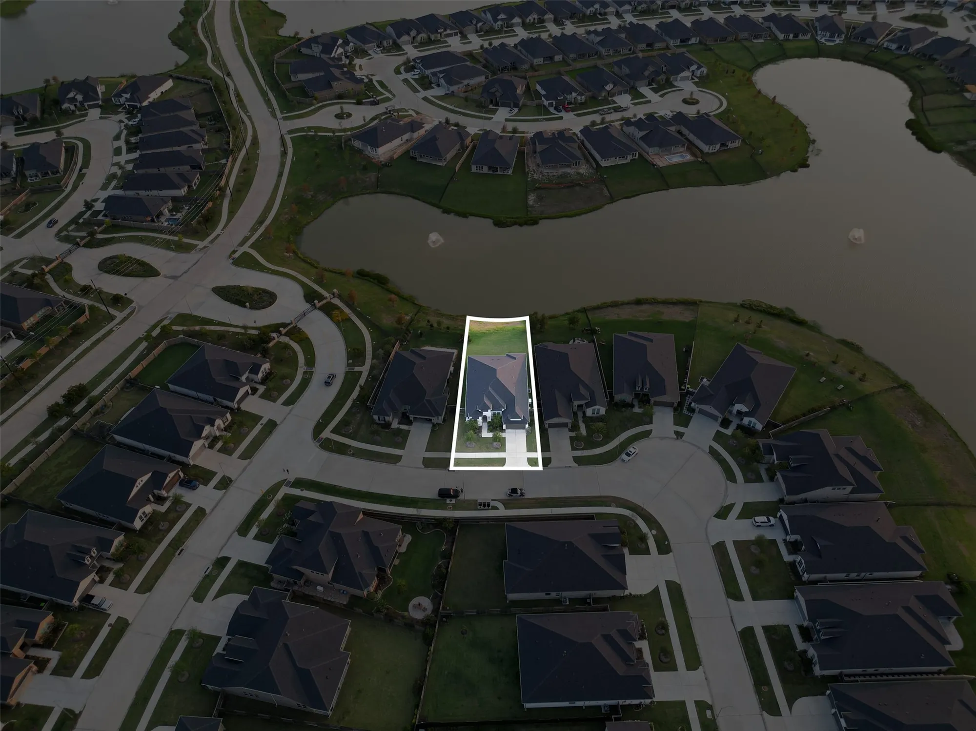 Property Slideshow image 31 of 44 | 4714 copper falls ln, Fulshear, TX, 77441