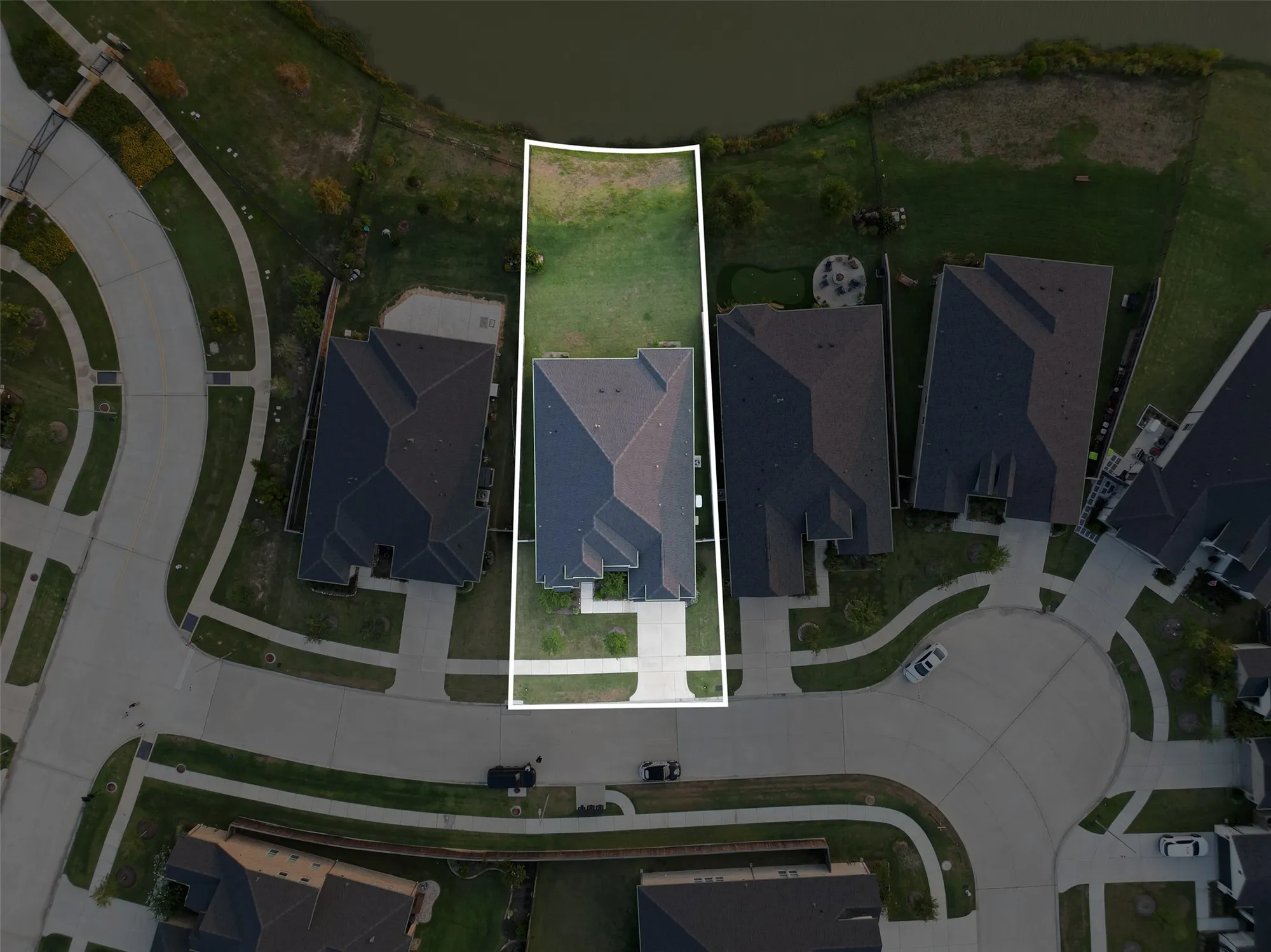 Property Slideshow image 32 of 44 | 4714 copper falls ln, Fulshear, TX, 77441