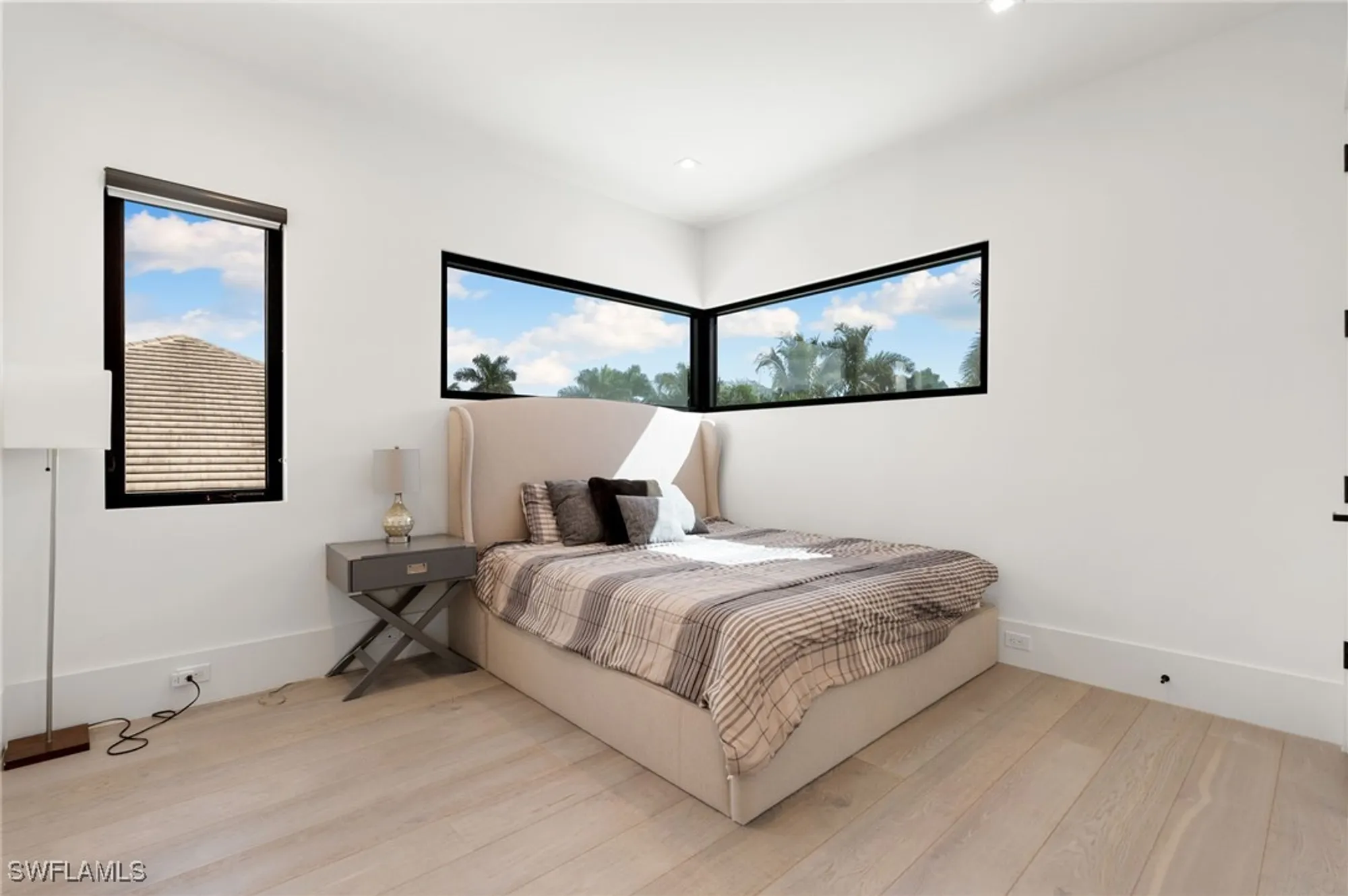 Property Slideshow image 15 of 17 | 641 starboard dr, Naples, FL, 34103