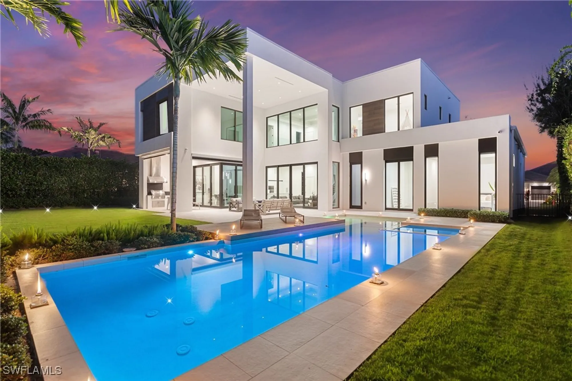 Property Slideshow image 1 of 17 | 641 starboard dr, Naples, FL, 34103