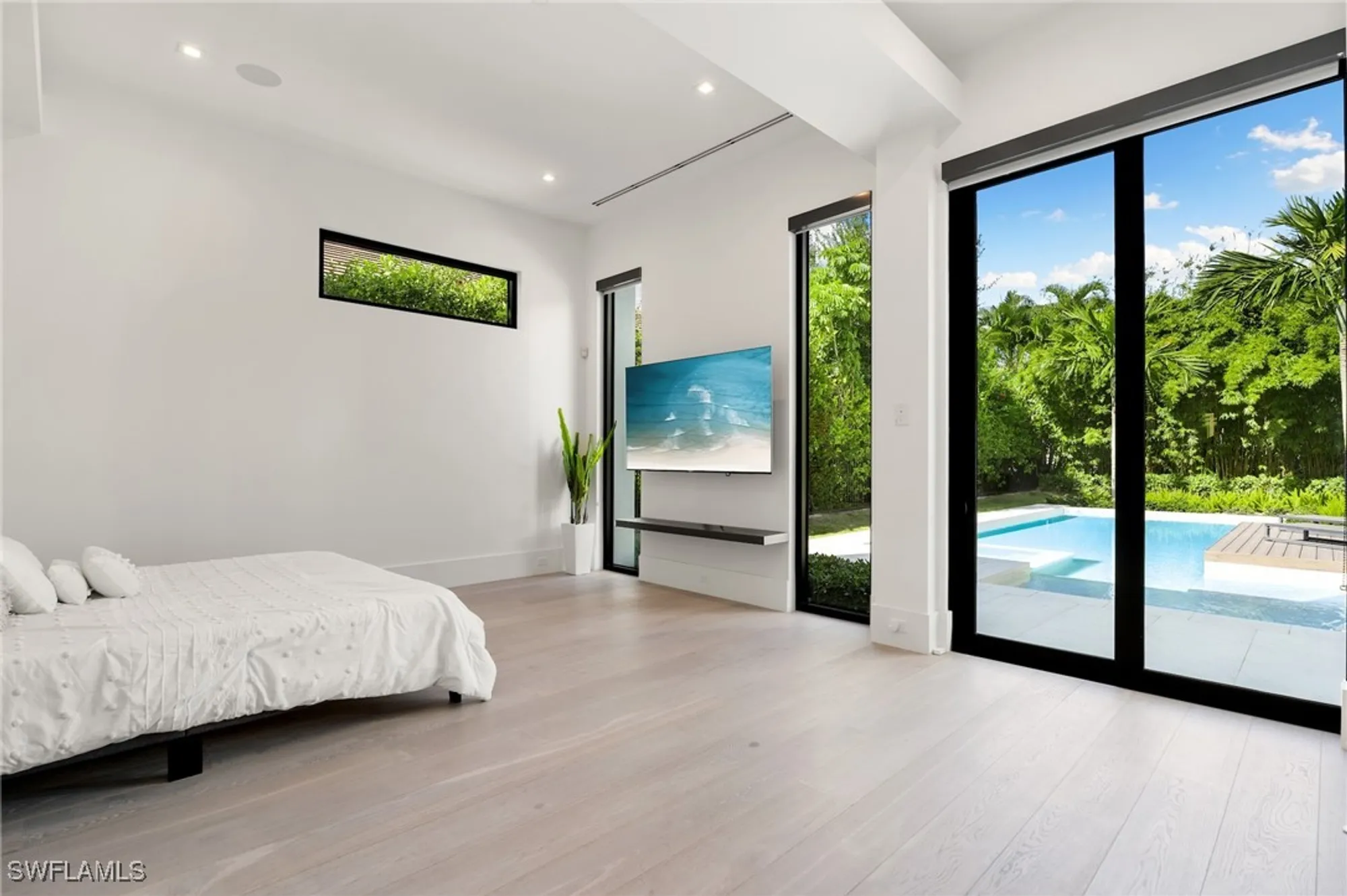 Property Slideshow image 10 of 17 | 641 starboard dr, Naples, FL, 34103