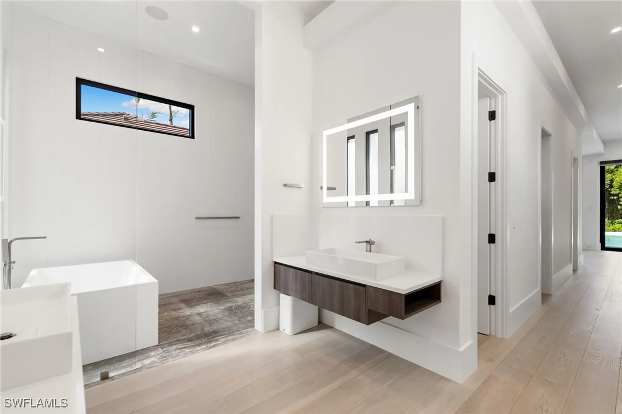 Property Slideshow image 11 of 17 | 641 starboard dr, Naples, FL, 34103