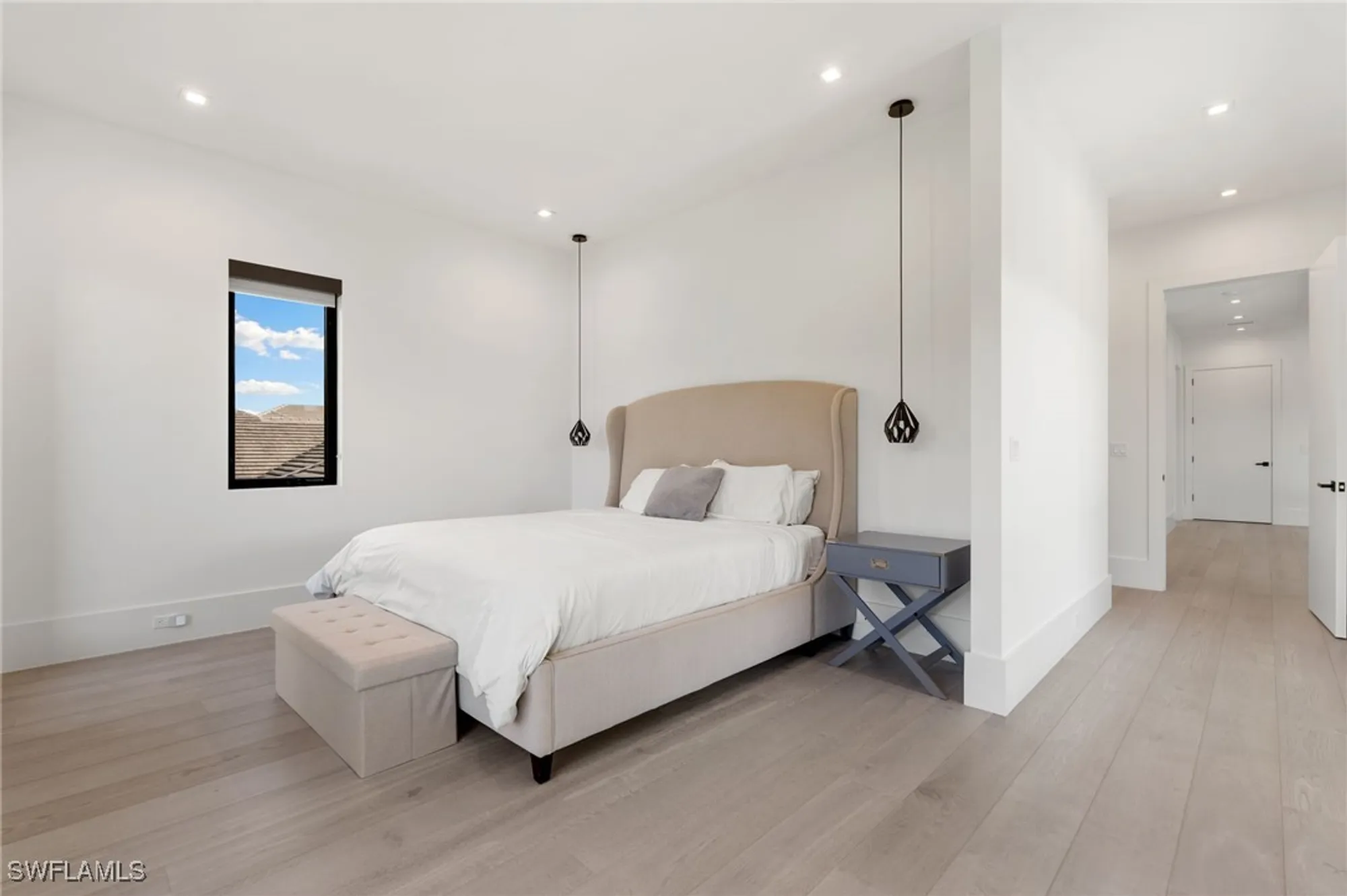 Property Slideshow image 13 of 17 | 641 starboard dr, Naples, FL, 34103