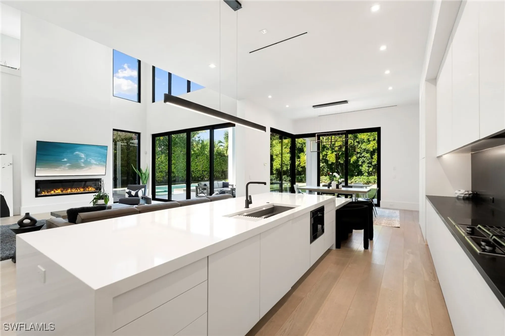 Property Slideshow image 6 of 17 | 641 starboard dr, Naples, FL, 34103