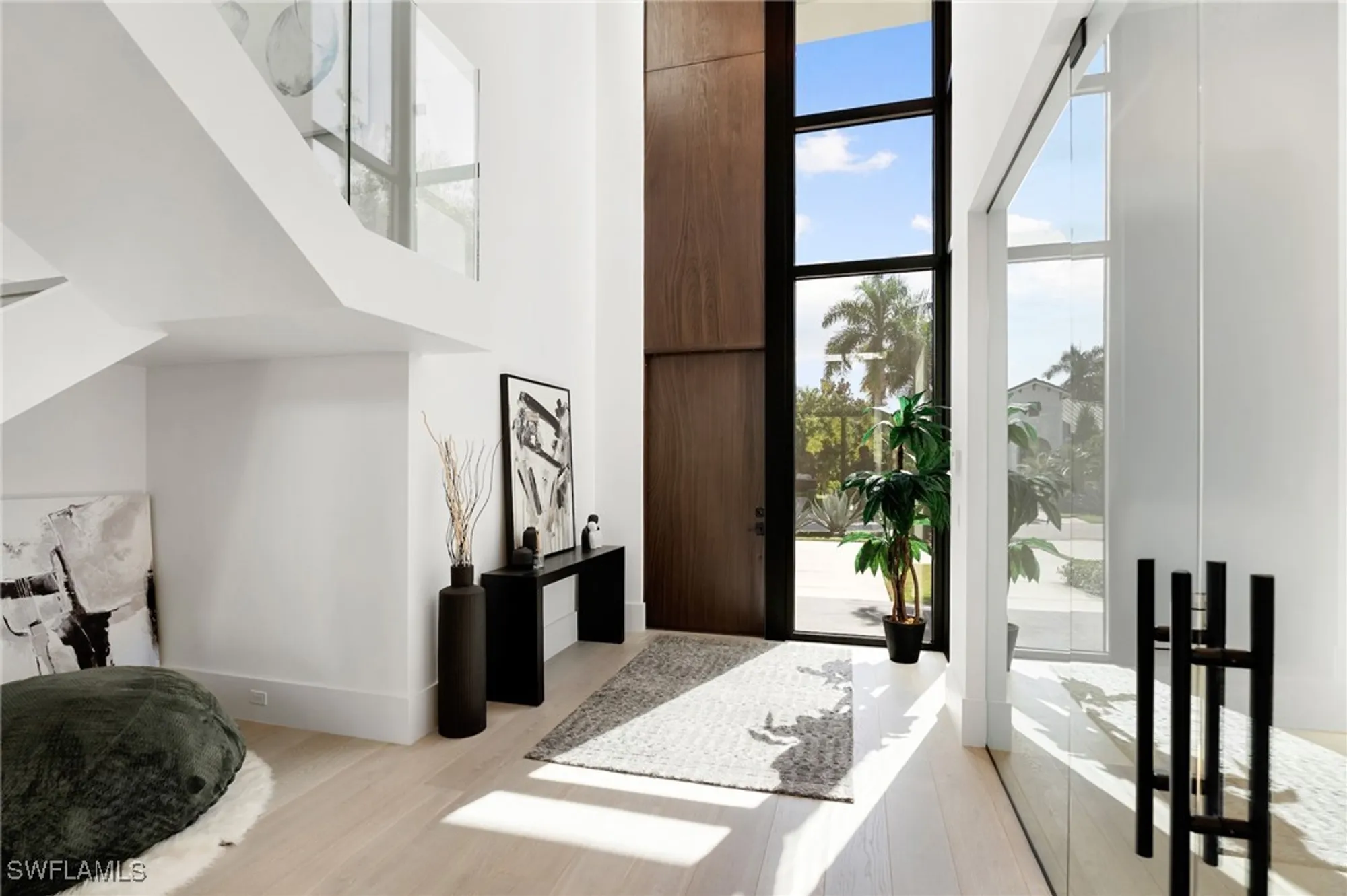 Property Slideshow image 8 of 17 | 641 starboard dr, Naples, FL, 34103