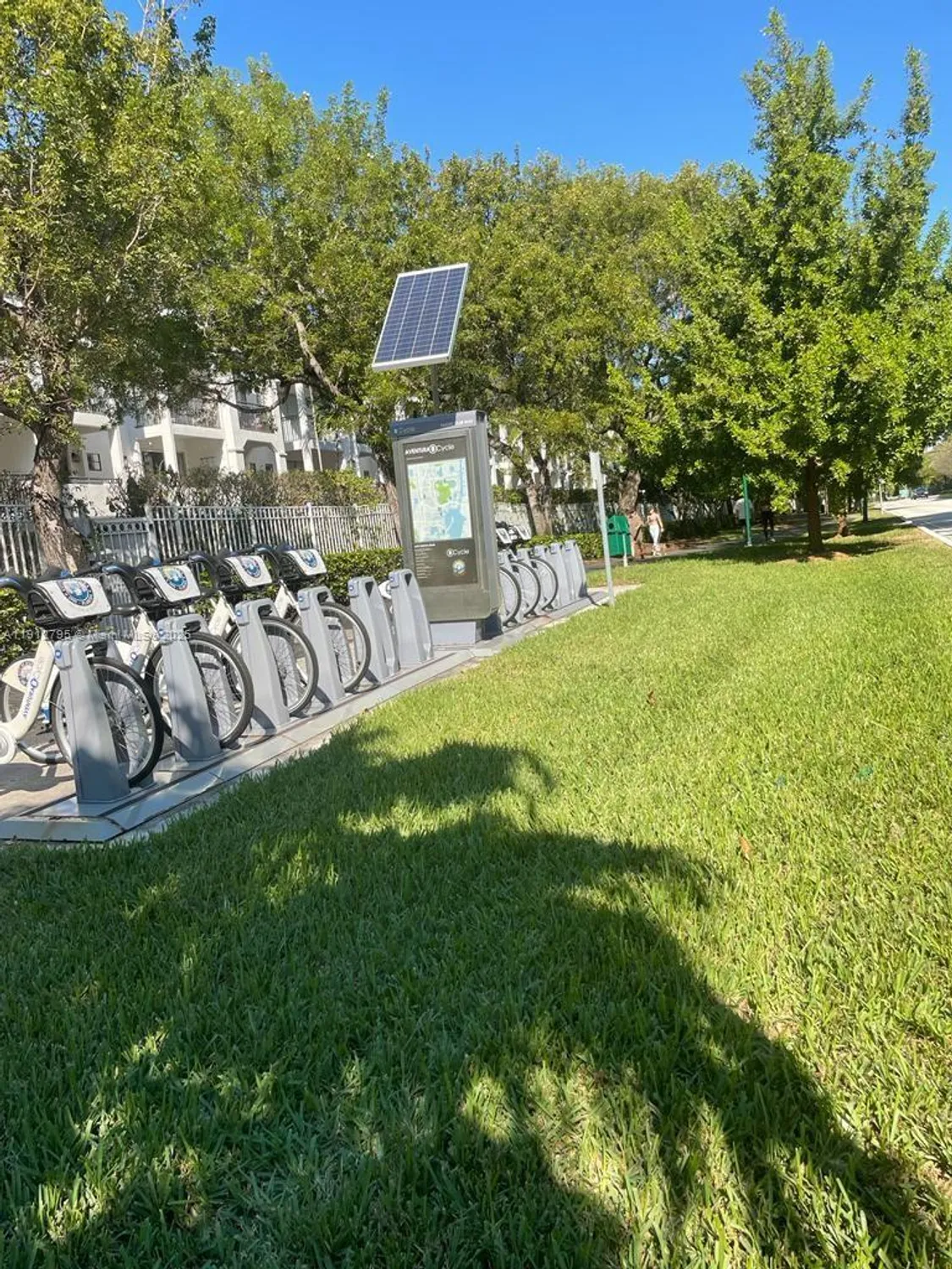 Property Slideshow image 12 of 15 | 20400 w country club dr 615, Aventura, FL, 33180