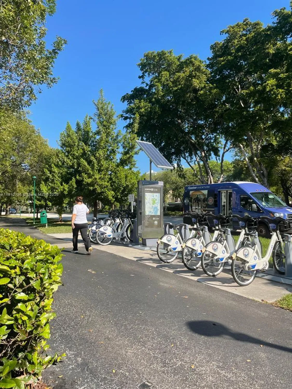 Property Slideshow image 13 of 15 | 20400 w country club dr 615, Aventura, FL, 33180