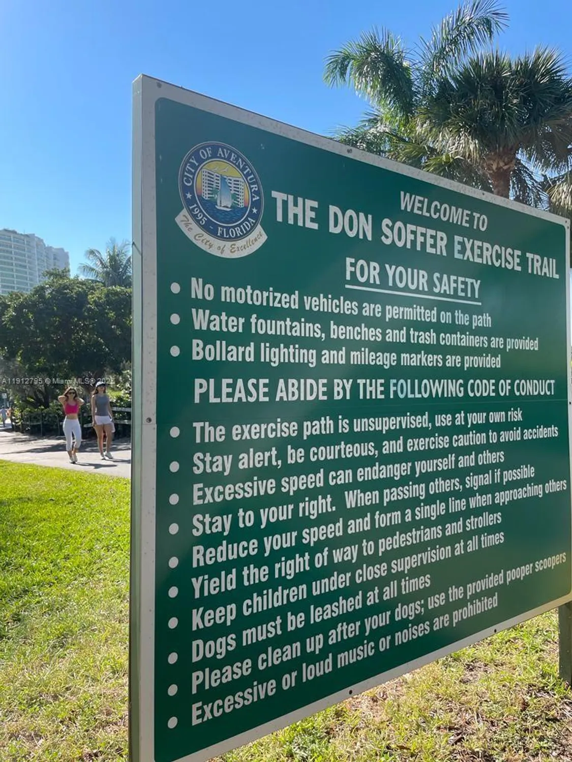 Property Slideshow image 8 of 15 | 20400 w country club dr 615, Aventura, FL, 33180