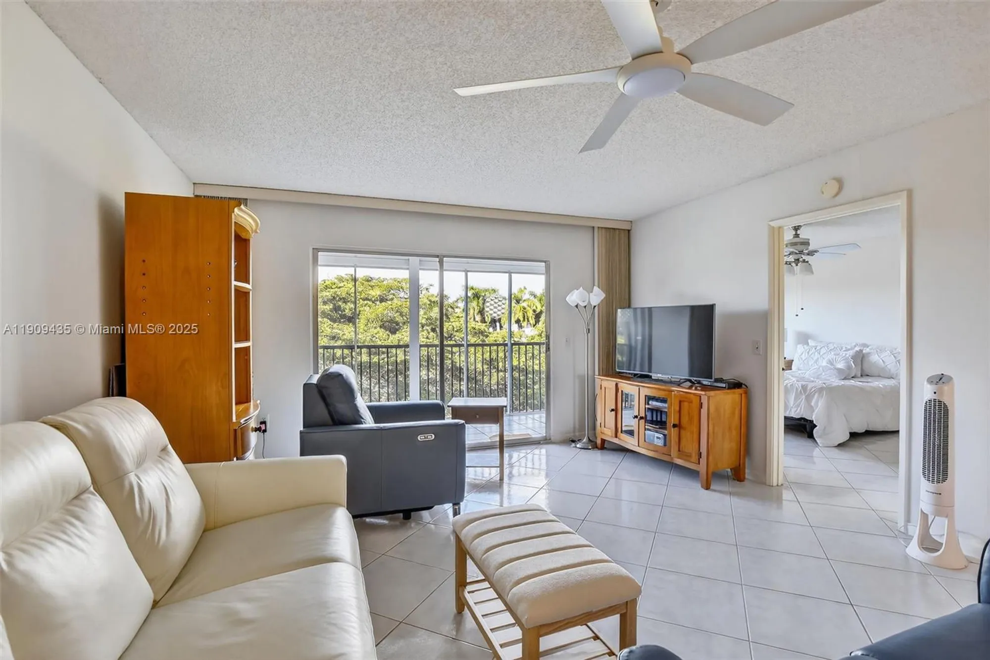 Property Slideshow image 18 of 44 | 13105 sw 16th ct 407l, Pembroke Pines, FL, 33027