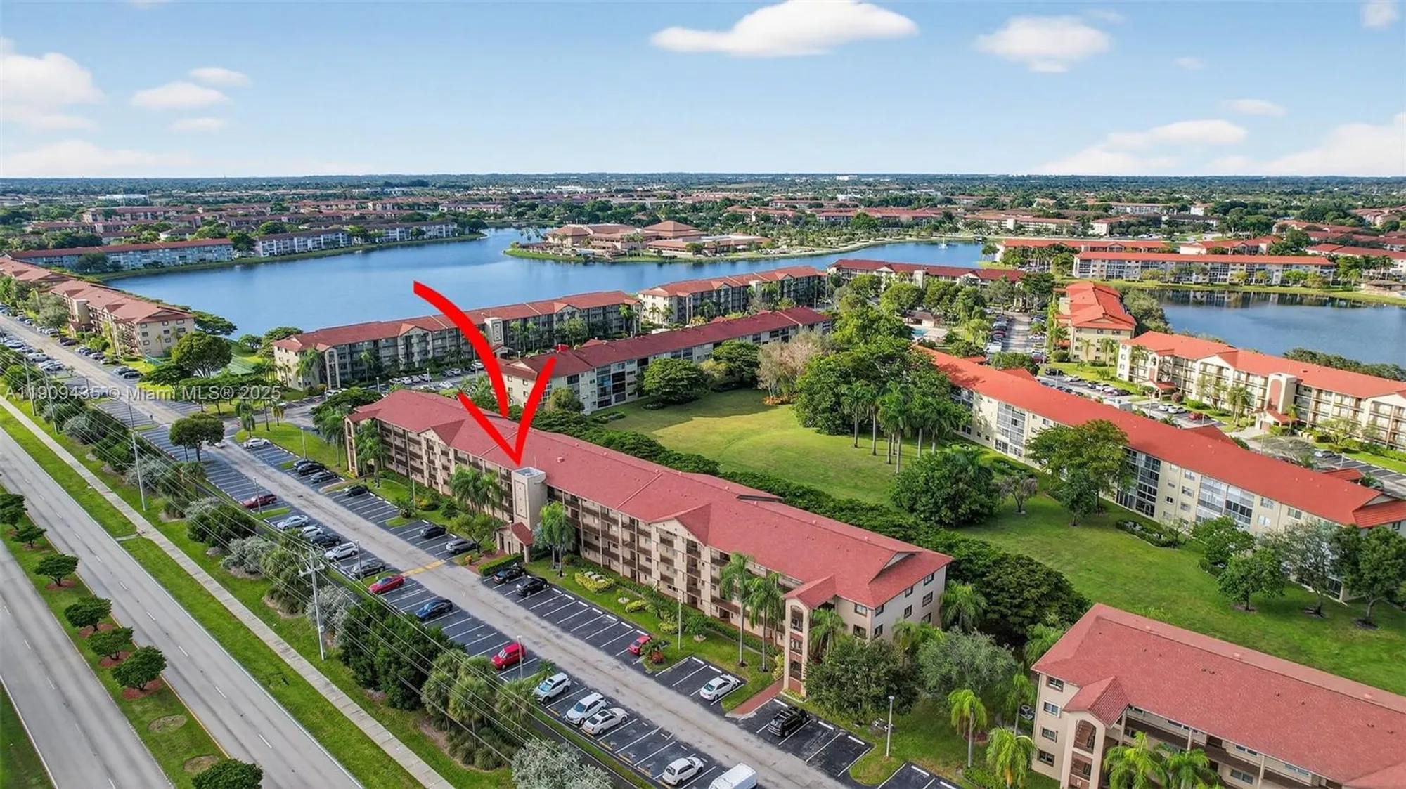 Property Slideshow image 10 of 44 | 13105 sw 16th ct 407l, Pembroke Pines, FL, 33027