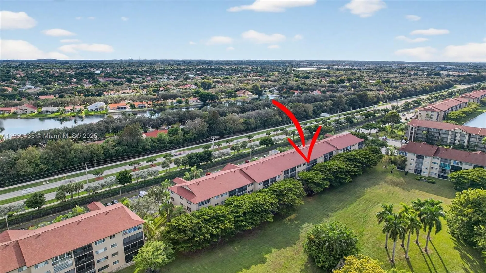 Property Slideshow image 12 of 44 | 13105 sw 16th ct 407l, Pembroke Pines, FL, 33027