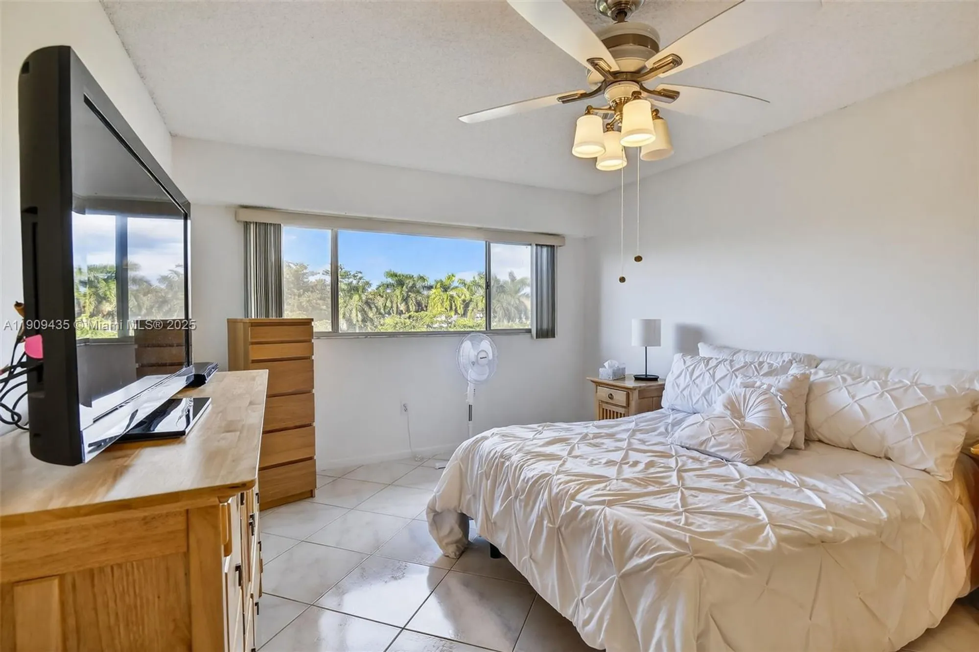 Property Slideshow image 28 of 44 | 13105 sw 16th ct 407l, Pembroke Pines, FL, 33027