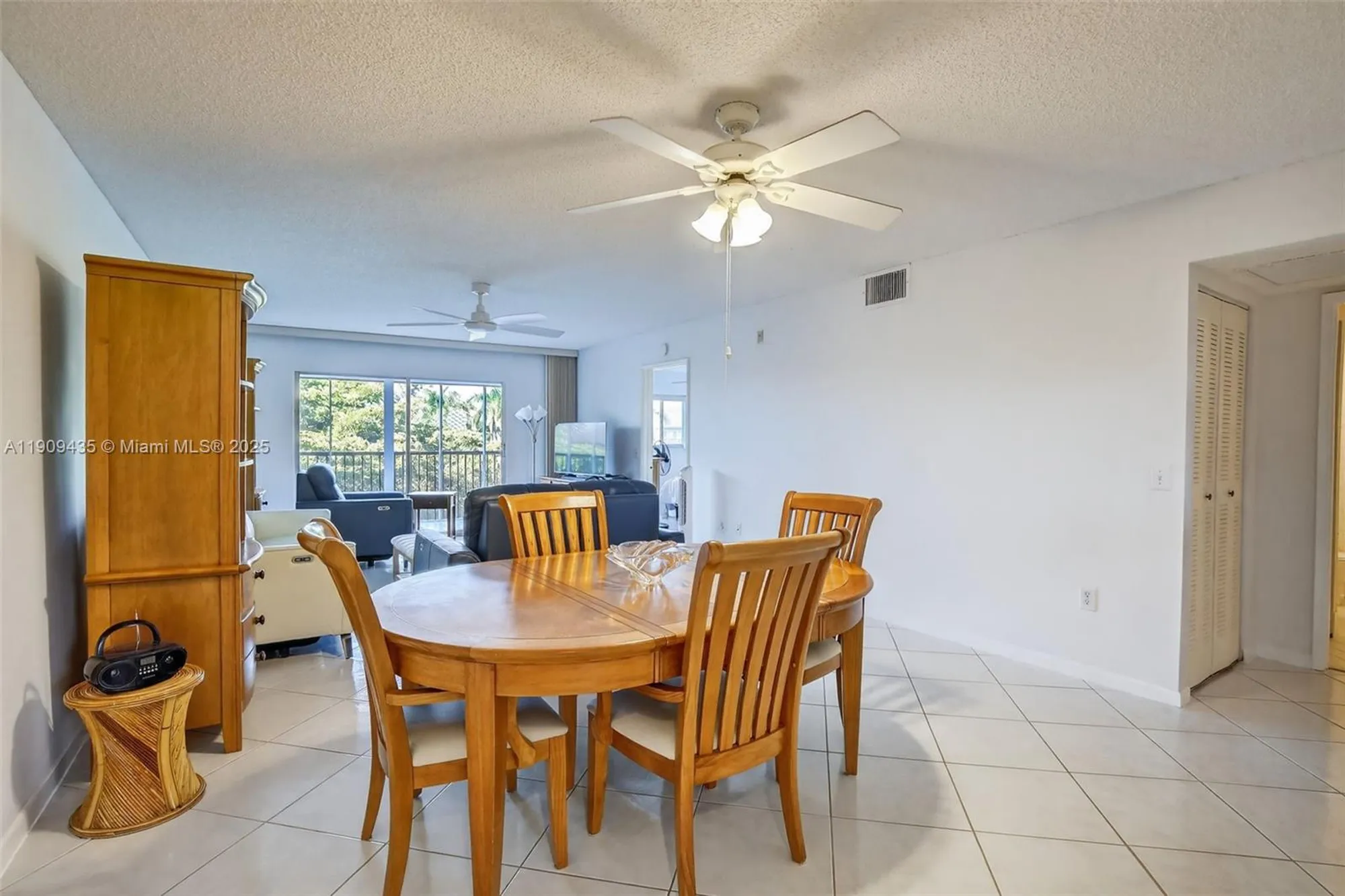 Property Slideshow image 22 of 44 | 13105 sw 16th ct 407l, Pembroke Pines, FL, 33027
