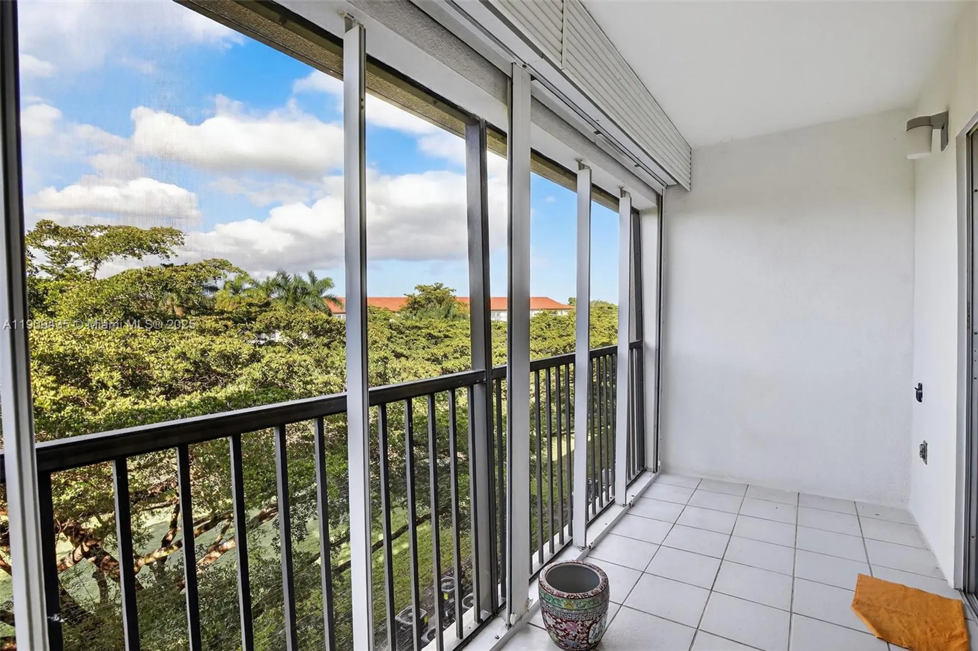 Property Slideshow image 36 of 44 | 13105 sw 16th ct 407l, Pembroke Pines, FL, 33027