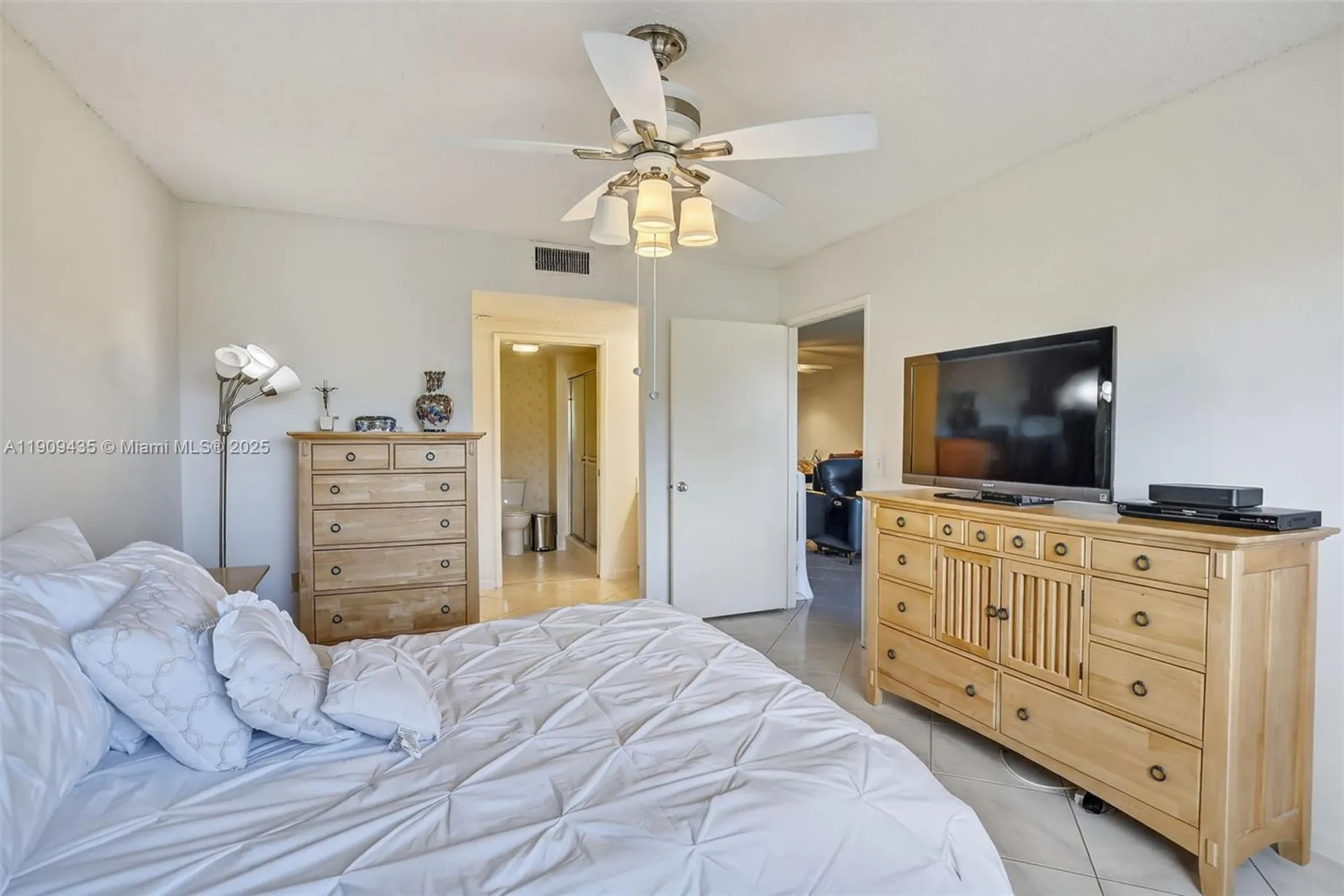 Property Slideshow image 31 of 44 | 13105 sw 16th ct 407l, Pembroke Pines, FL, 33027