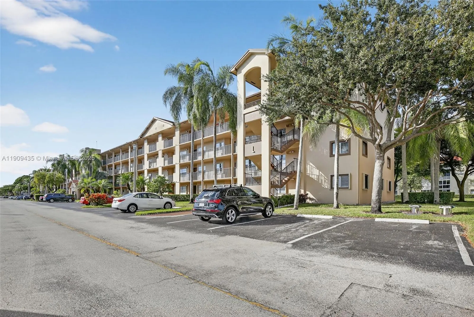 Property Slideshow image 43 of 44 | 13105 sw 16th ct 407l, Pembroke Pines, FL, 33027