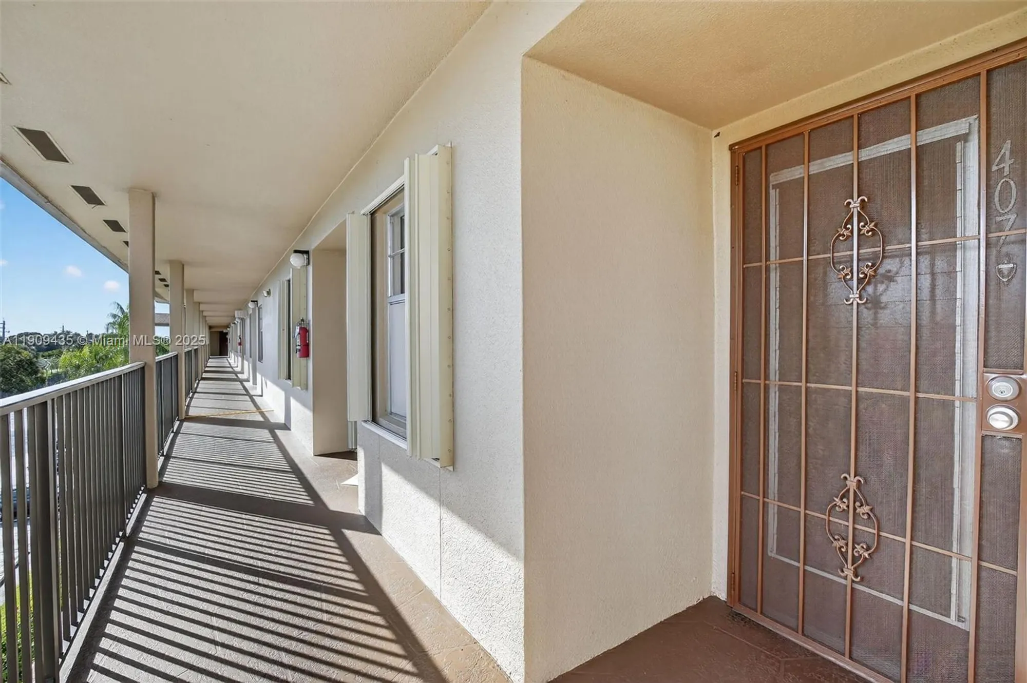 Property Slideshow image 7 of 44 | 13105 sw 16th ct 407l, Pembroke Pines, FL, 33027