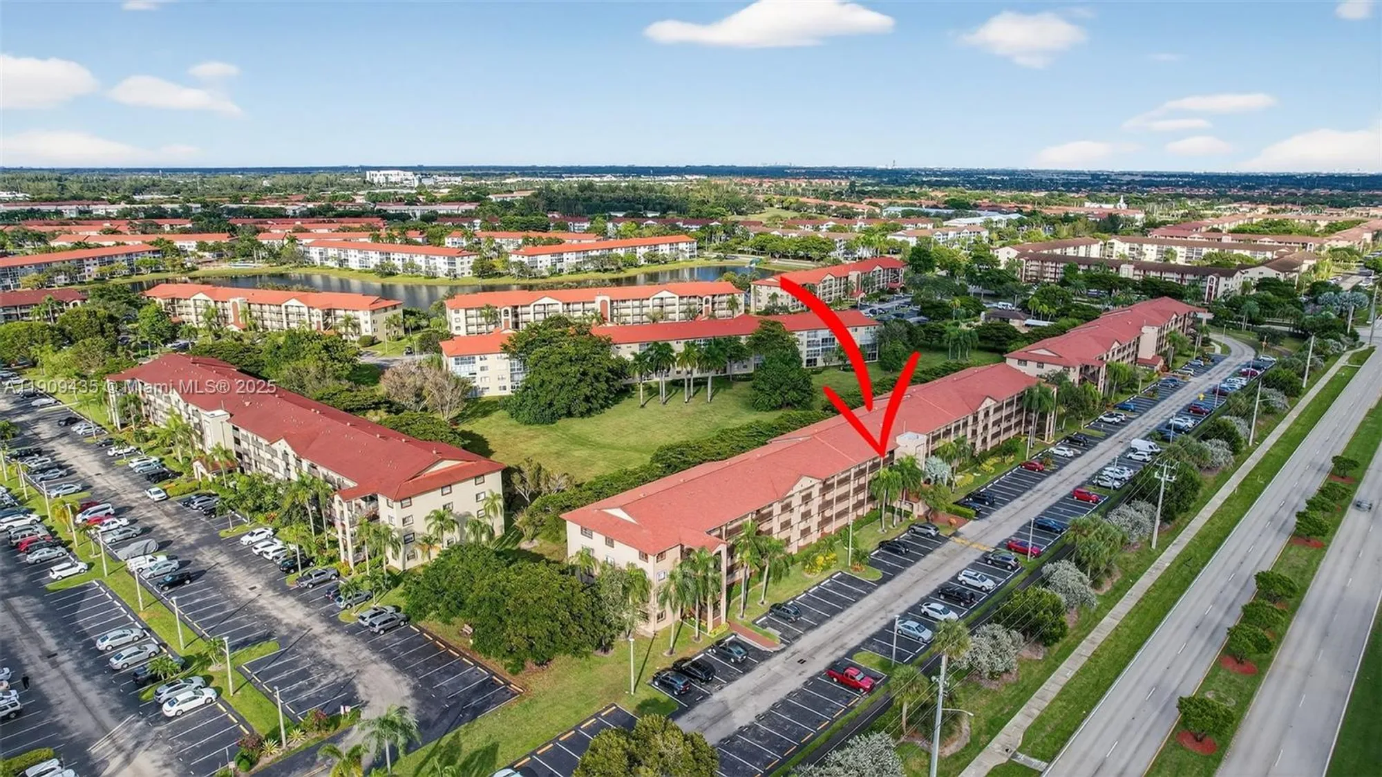 Property Slideshow image 9 of 44 | 13105 sw 16th ct 407l, Pembroke Pines, FL, 33027