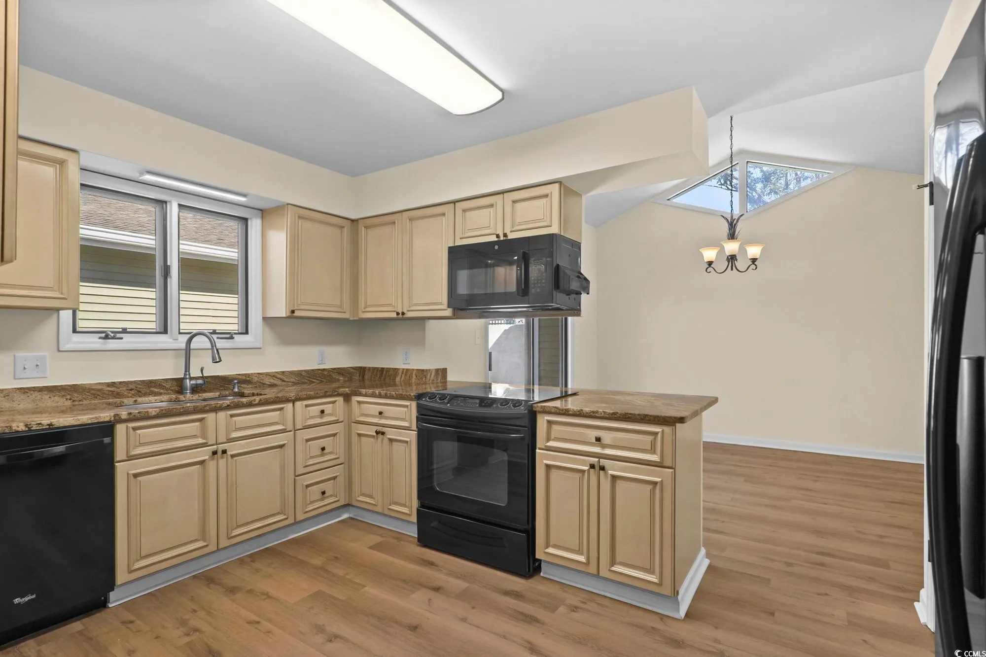 Property Slideshow image 19 of 40 | 102 saint andrews ln, Myrtle Beach, SC, 29588