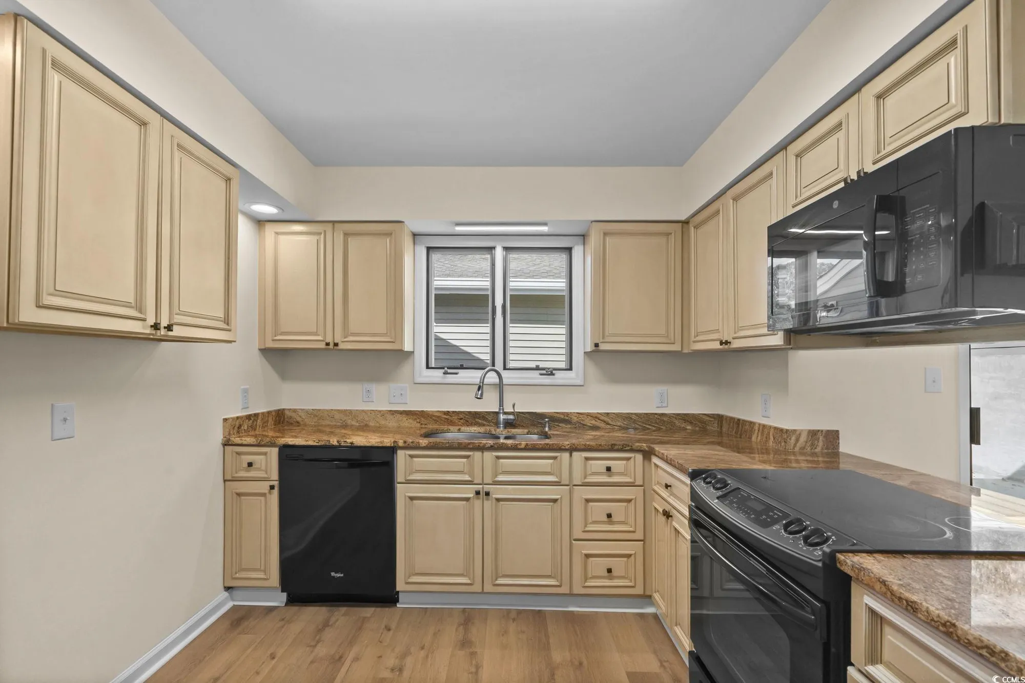 Property Slideshow image 20 of 40 | 102 saint andrews ln, Myrtle Beach, SC, 29588