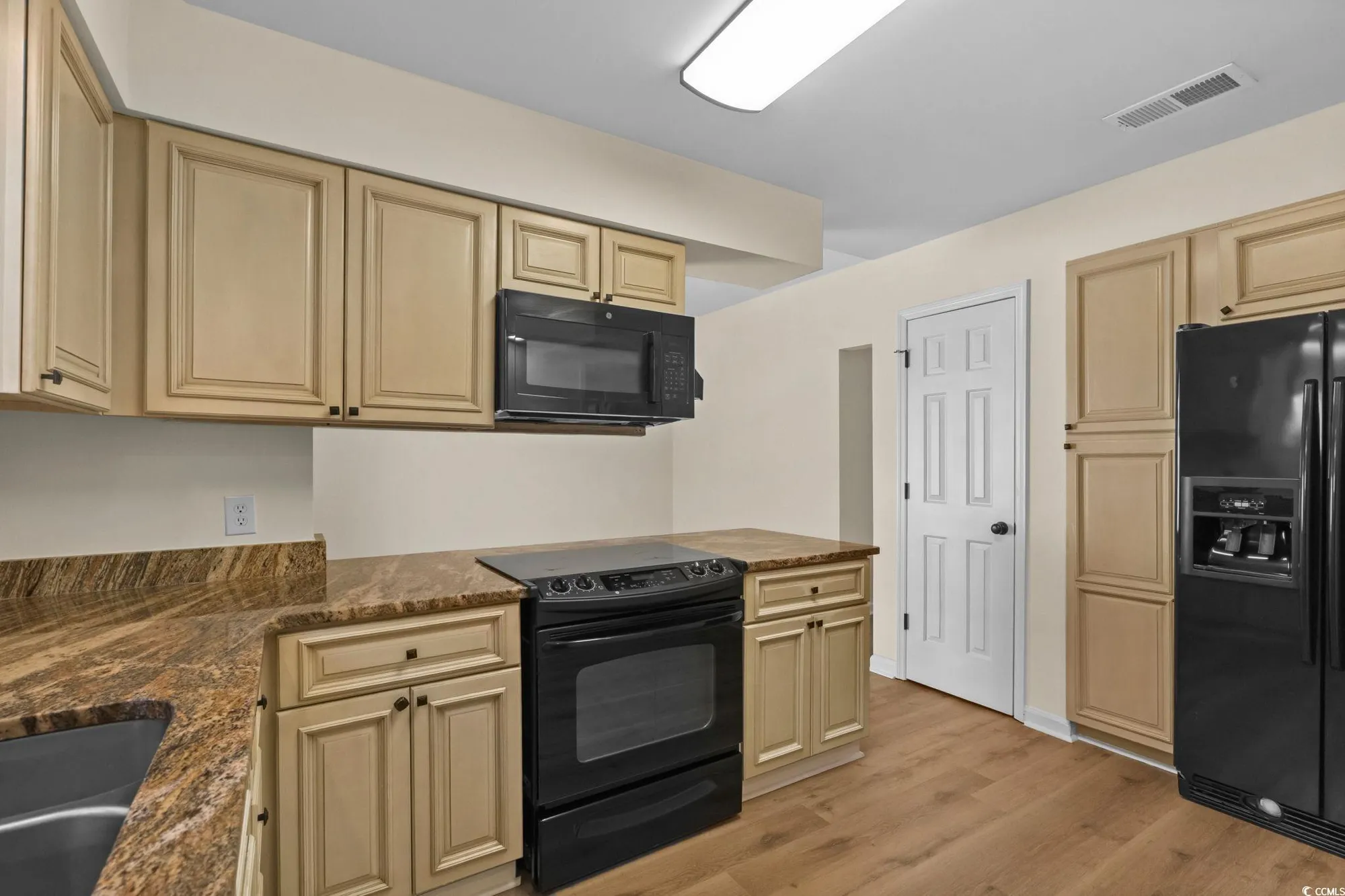 Property Slideshow image 22 of 40 | 102 saint andrews ln, Myrtle Beach, SC, 29588