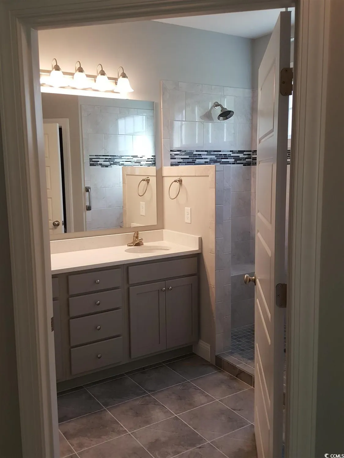 Property Slideshow image 13 of 36 | 501 aft ct # 102, Murrells Inlet, SC, 29576