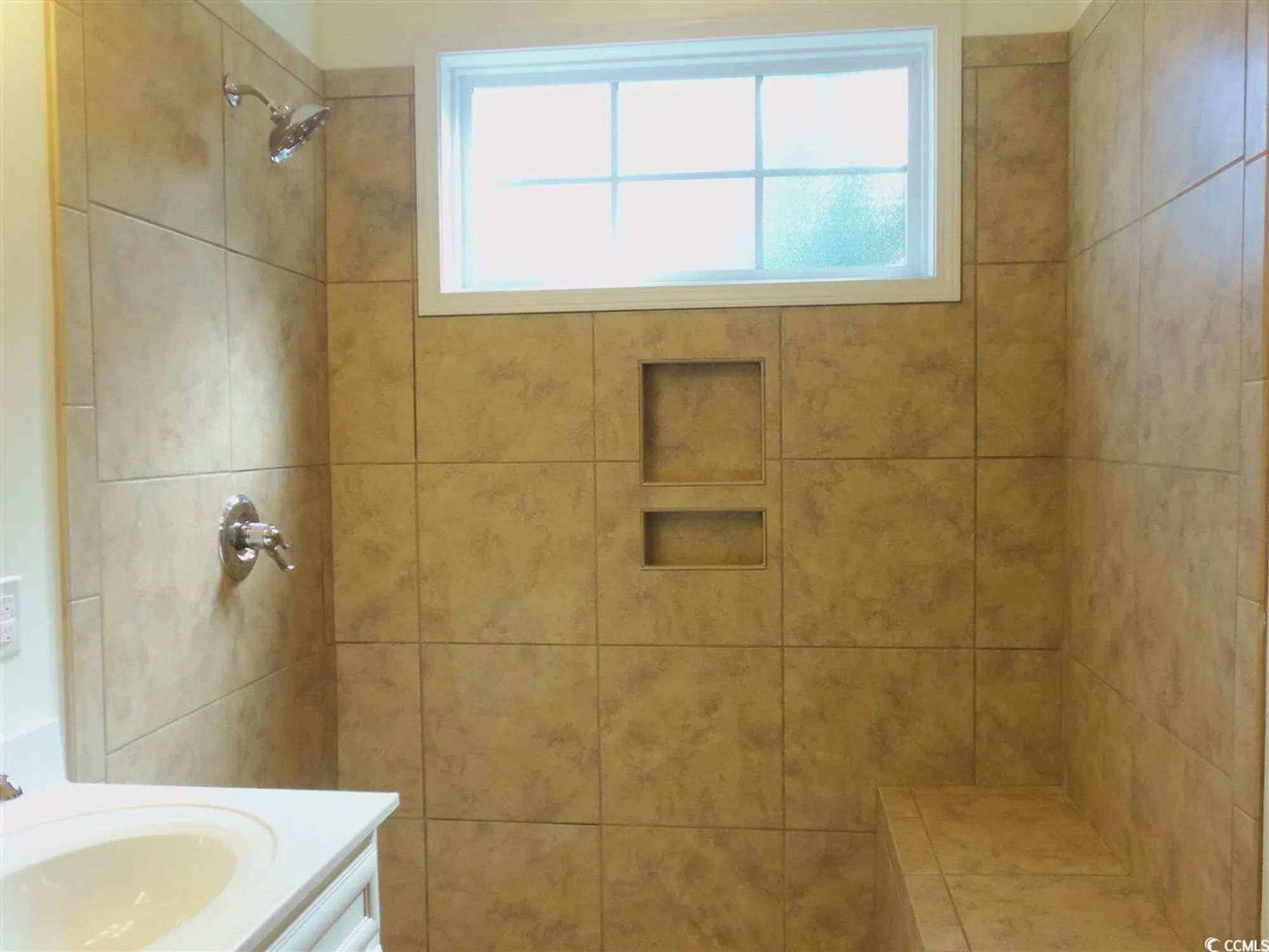 Property Slideshow image 26 of 36 | 501 aft ct # 102, Murrells Inlet, SC, 29576