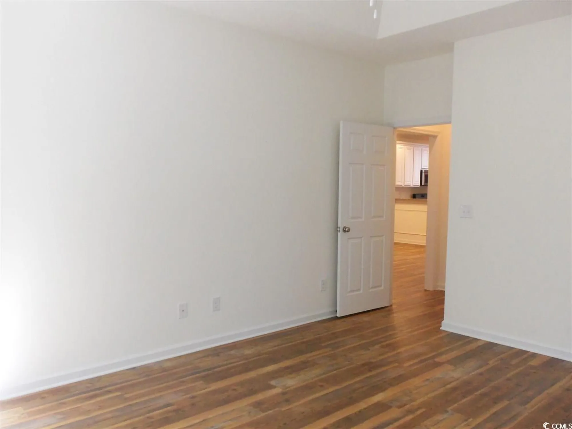 Property Slideshow image 28 of 36 | 501 aft ct # 102, Murrells Inlet, SC, 29576