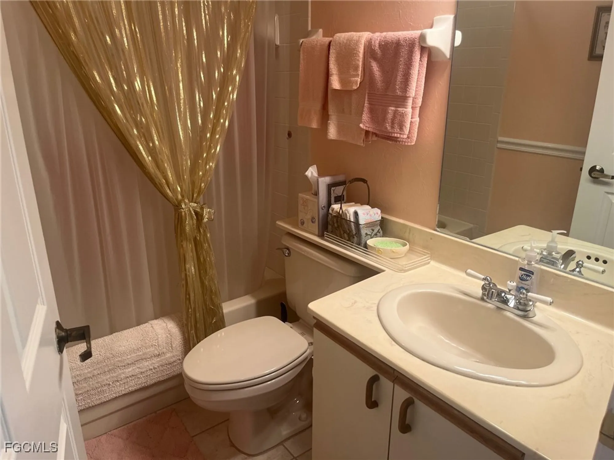 Property Slideshow image 15 of 44 | 13191 oakmont dr 8, Fort Myers, FL, 33907