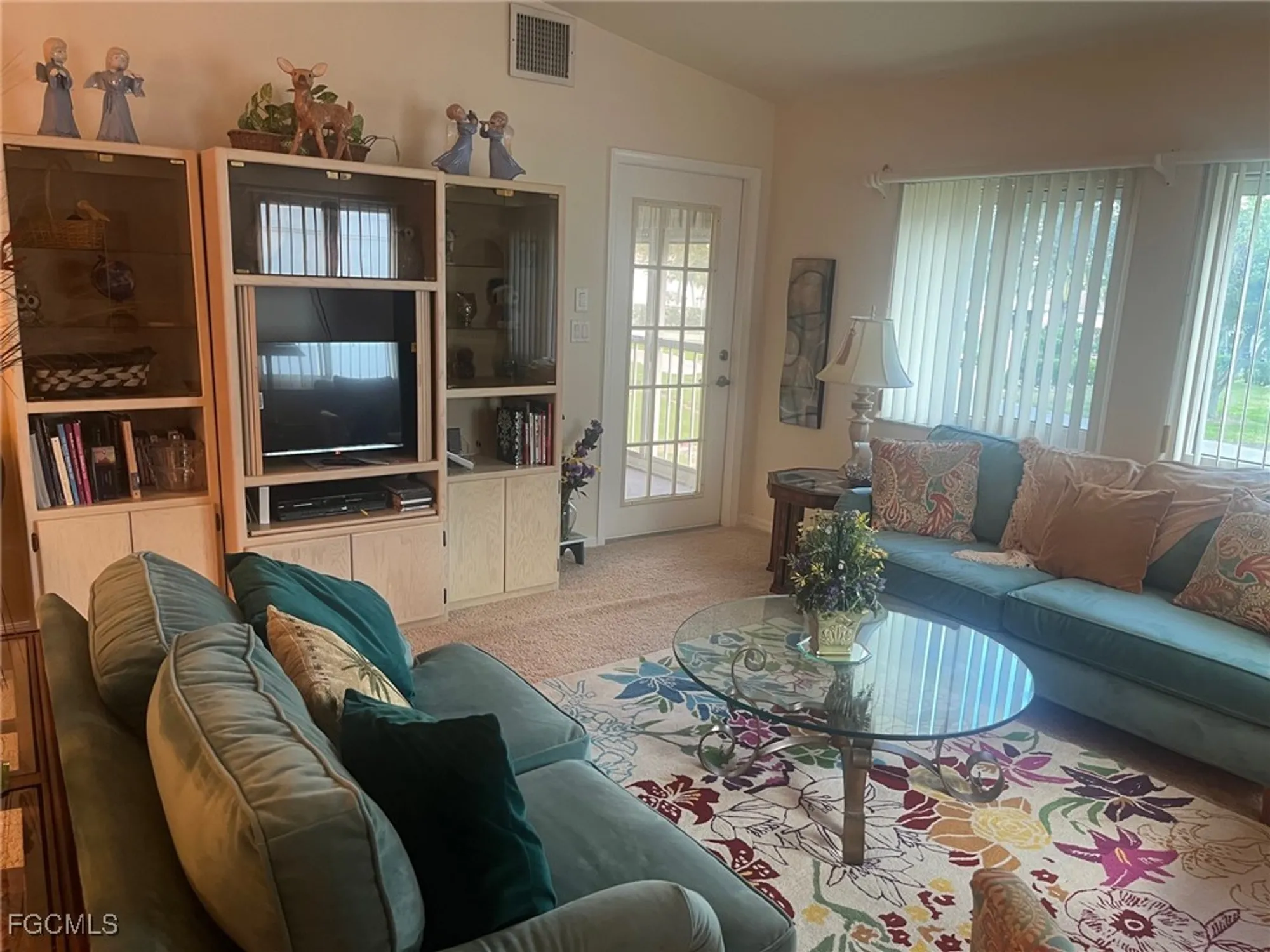 Property Slideshow image 7 of 44 | 13191 oakmont dr 8, Fort Myers, FL, 33907