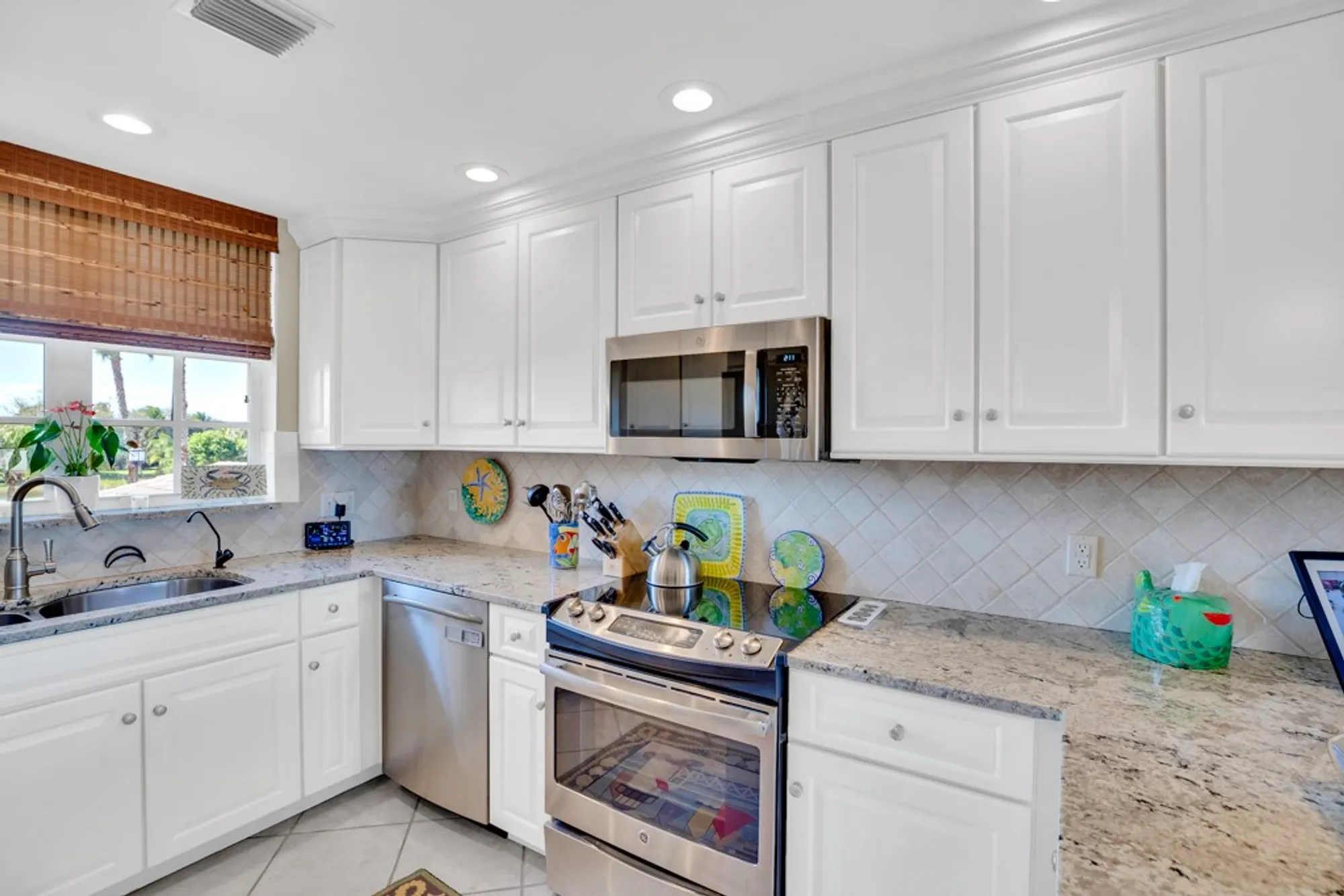Property Slideshow image 17 of 36 | 5520 n harbor village dr 201, Vero Beach, FL, 32967