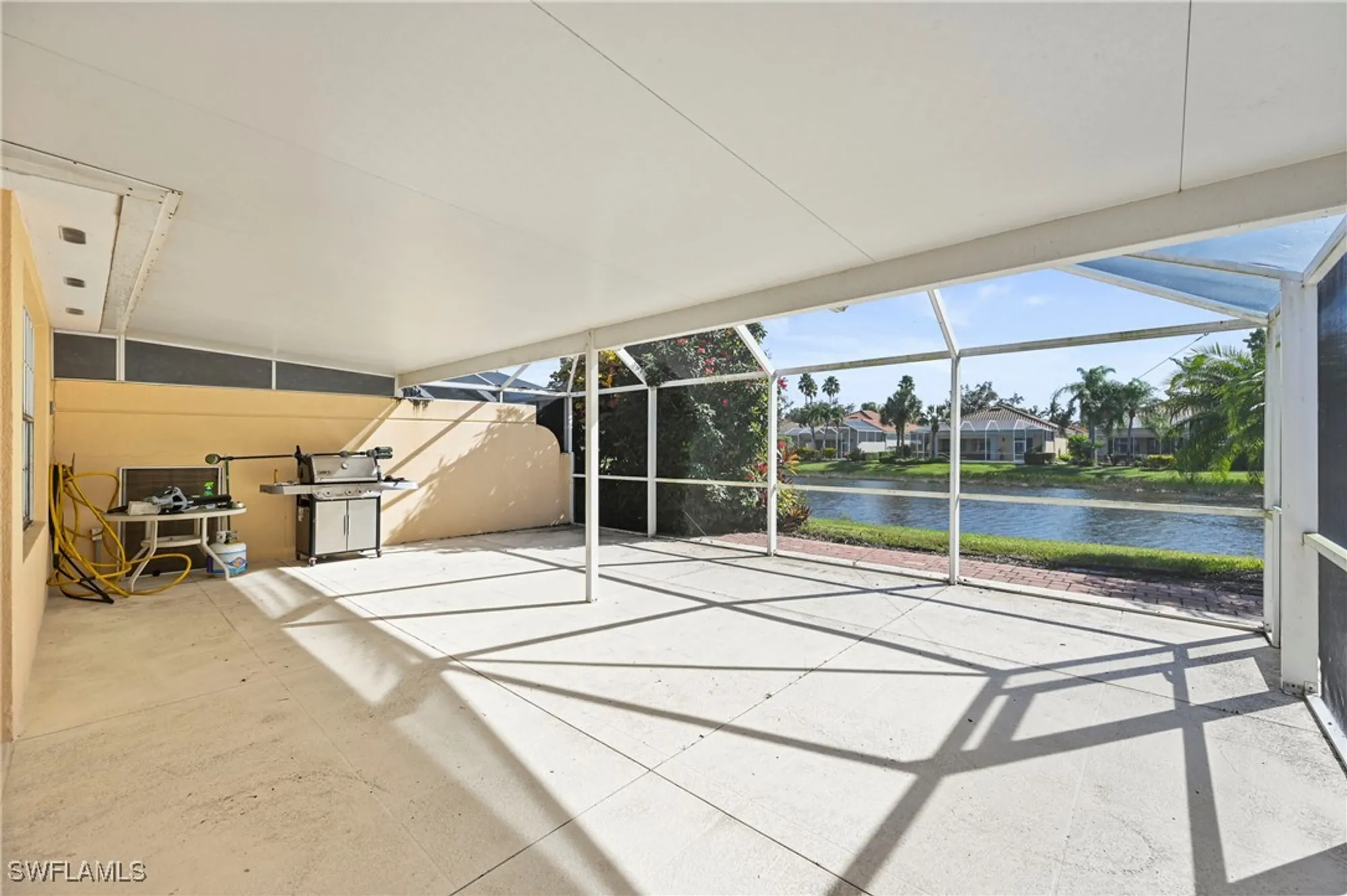 Property Slideshow image 11 of 24 | 4910 kingston way, Naples, FL, 34119
