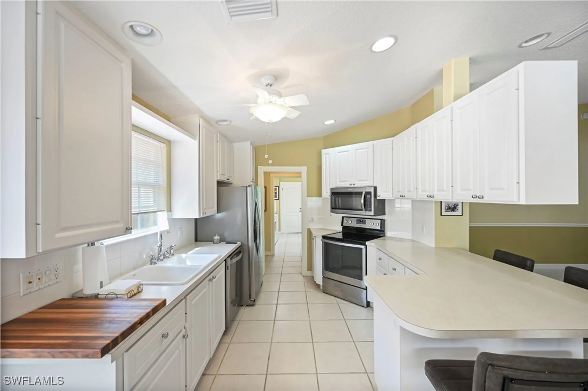 Property Slideshow image 6 of 24 | 4910 kingston way, Naples, FL, 34119