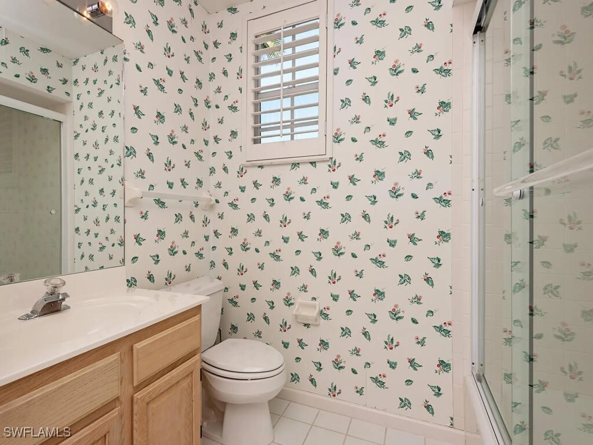 Property Slideshow image 10 of 23 | 8410 abbington cir a22, Naples, FL, 34108