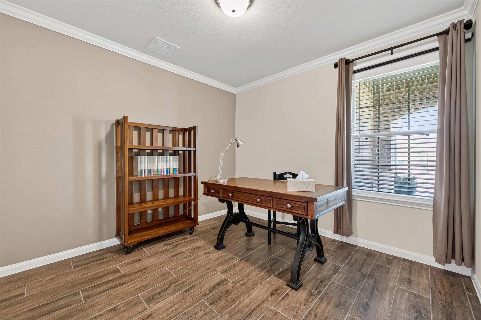 Property Slideshow image 10 of 42 | 269 flaxen chestnut, The Woodlands, TX, 77382