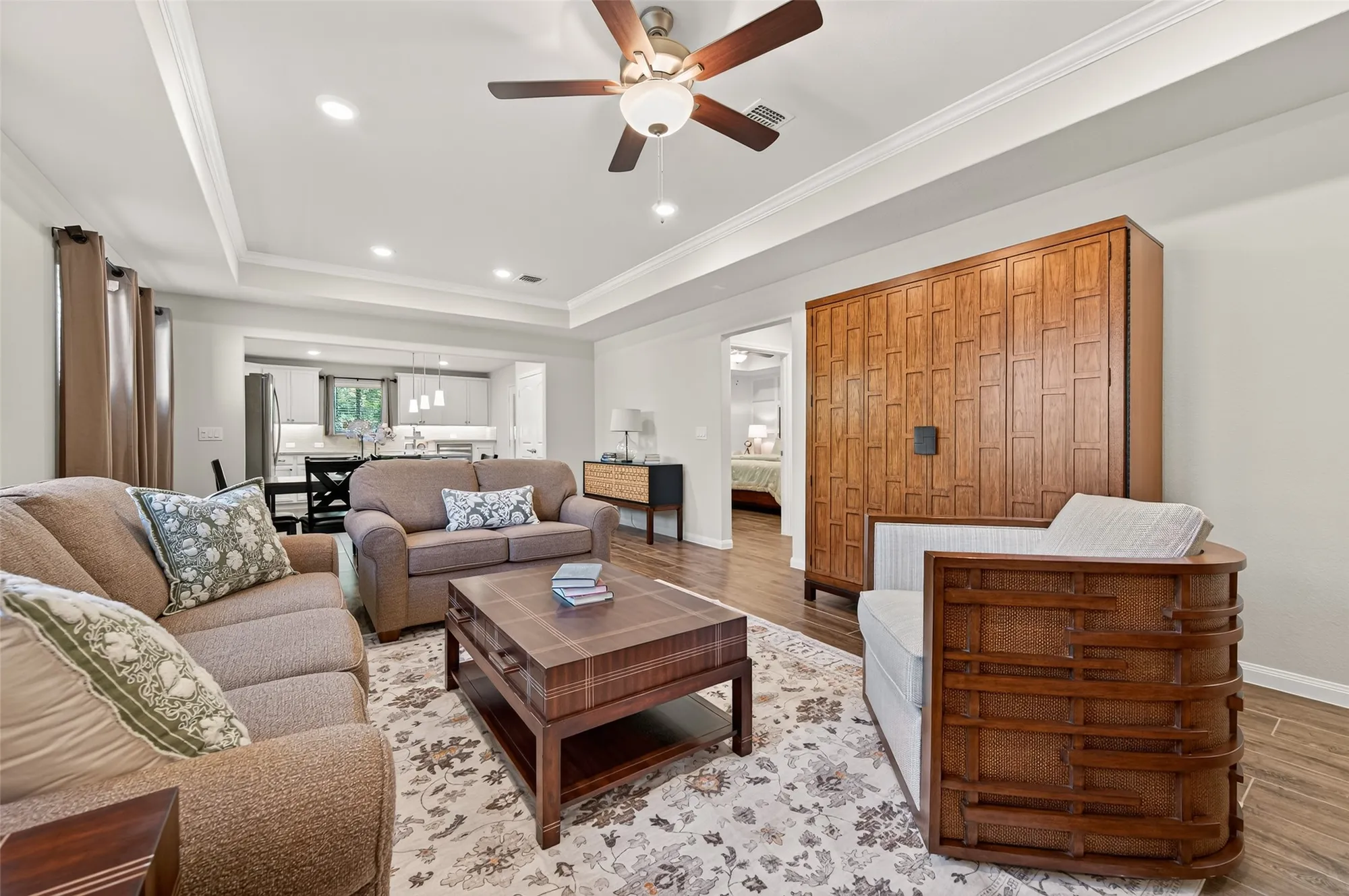 Property Slideshow image 13 of 42 | 269 flaxen chestnut, The Woodlands, TX, 77382