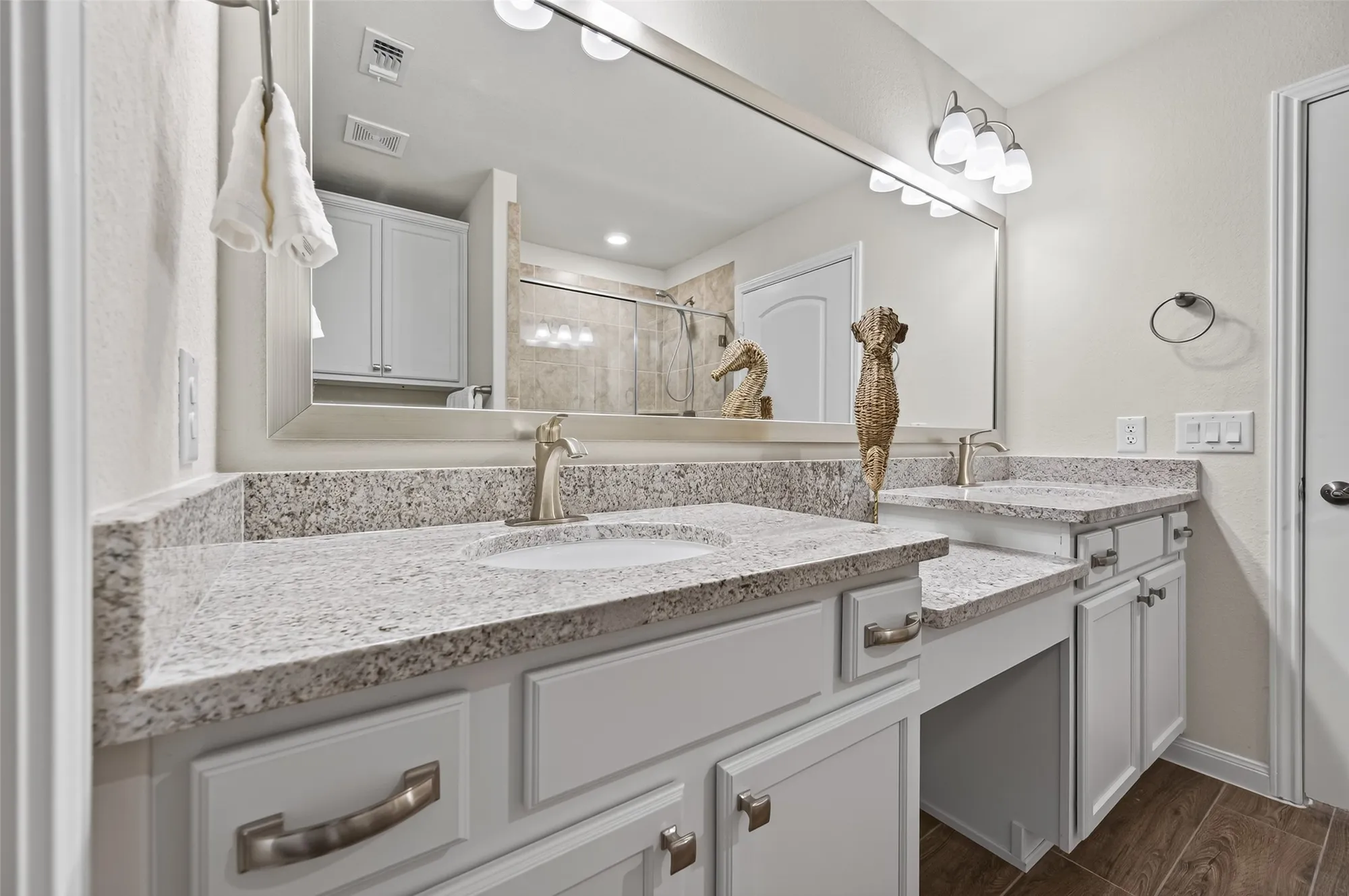 Property Slideshow image 28 of 42 | 269 flaxen chestnut, The Woodlands, TX, 77382
