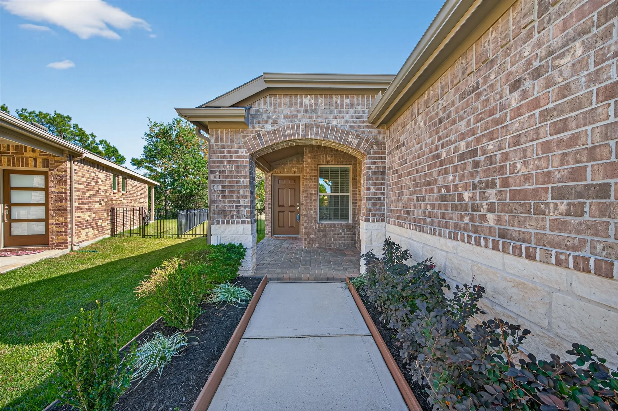 Property Slideshow image 8 of 42 | 269 flaxen chestnut, The Woodlands, TX, 77382