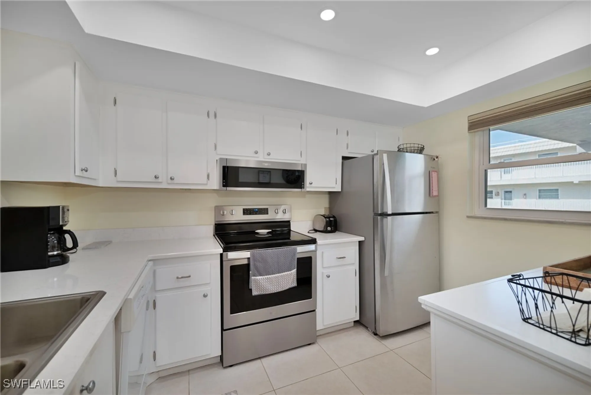 Property Slideshow image 6 of 15 | 3150 binnacle dr apt 207, Naples, FL, 34103