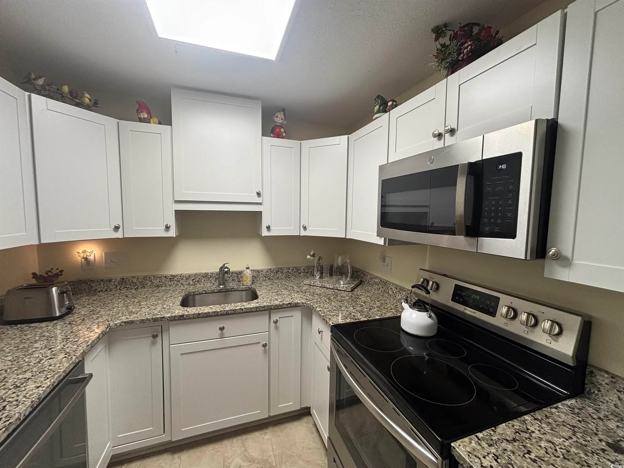 Property Slideshow image 6 of 21 | 5001 little river rd e-107, Myrtle Beach, SC, 29577