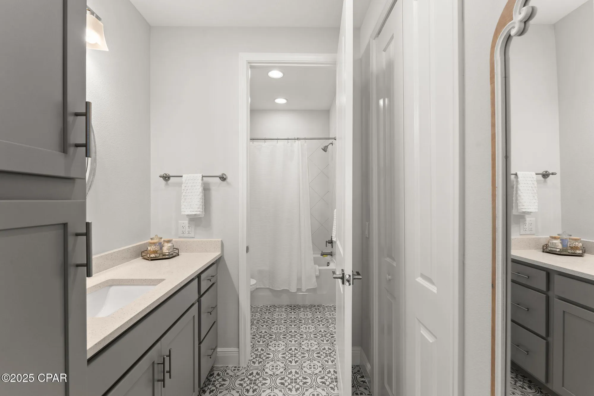 Property Slideshow image 22 of 112 | 8325 fins up ct, Panama City Beach, FL, 32413