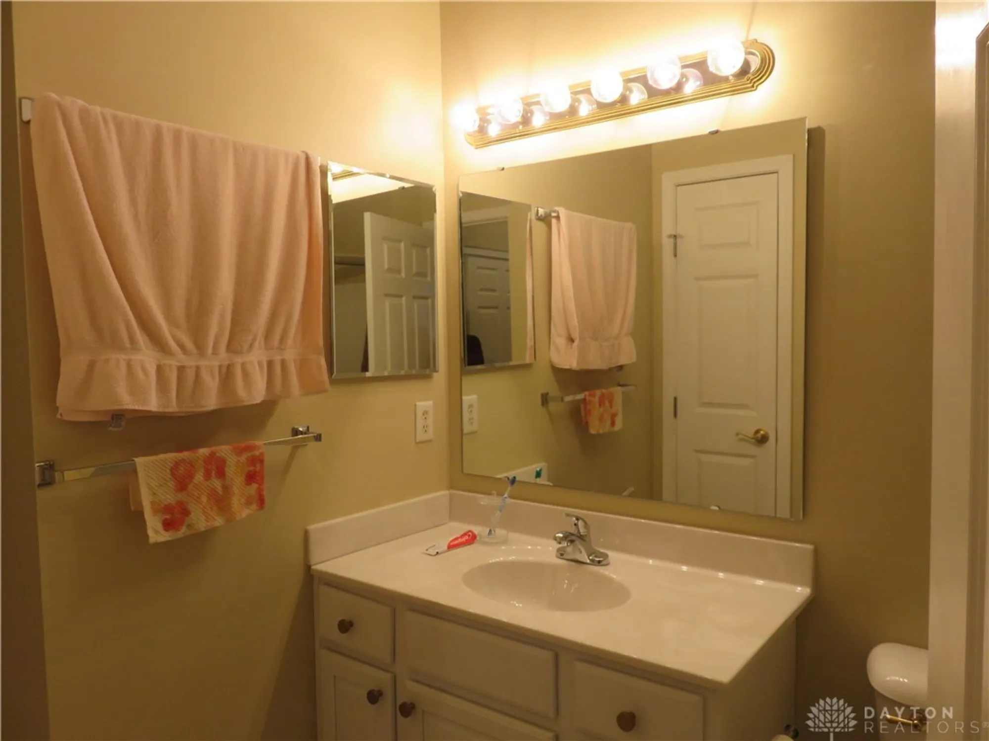 Property Slideshow image 19 of 49 | 9036 waterway ct 14, Miamisburg, OH, 45342