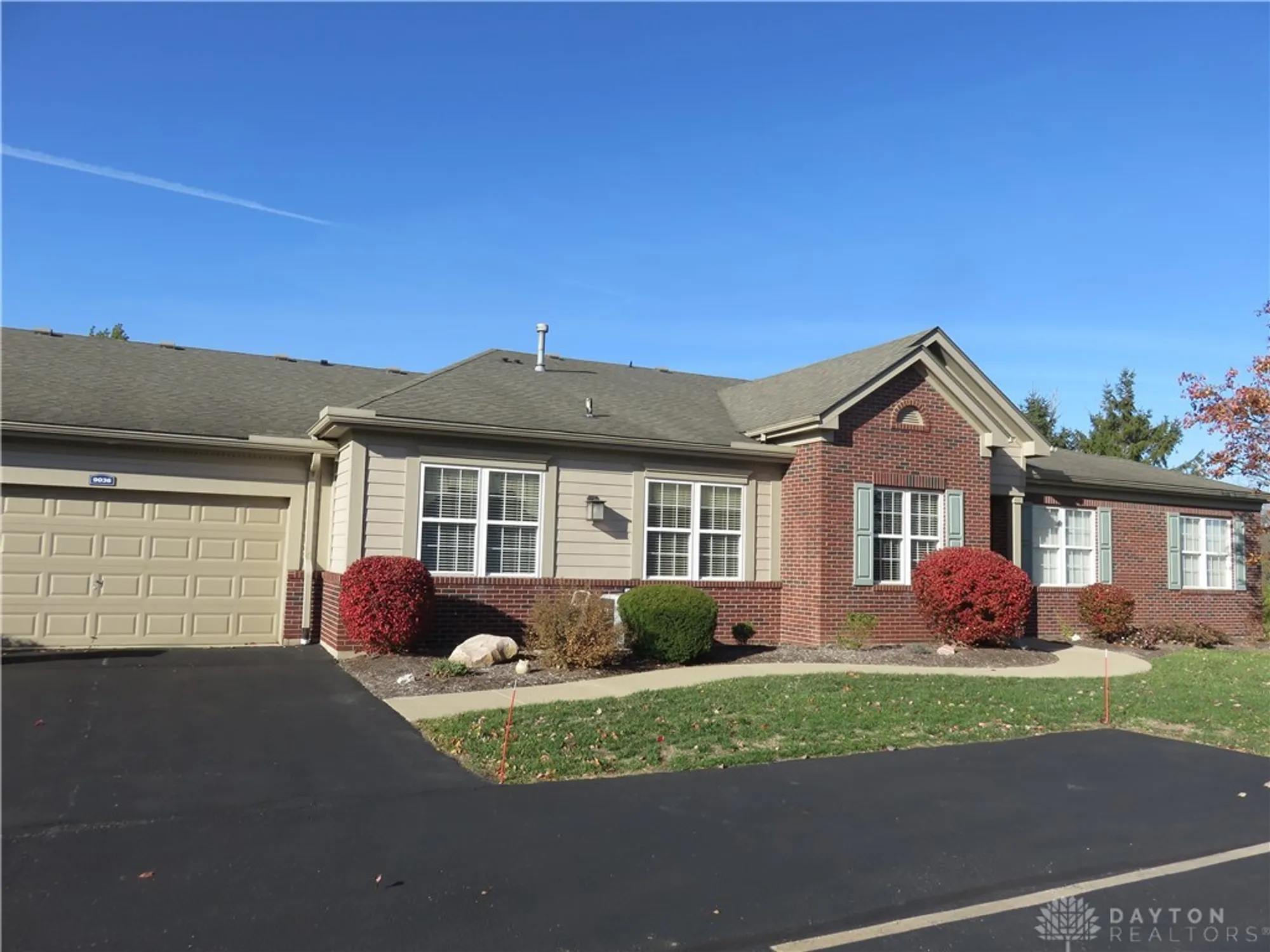 Property Slideshow image 1 of 49 | 9036 waterway ct 14, Miamisburg, OH, 45342