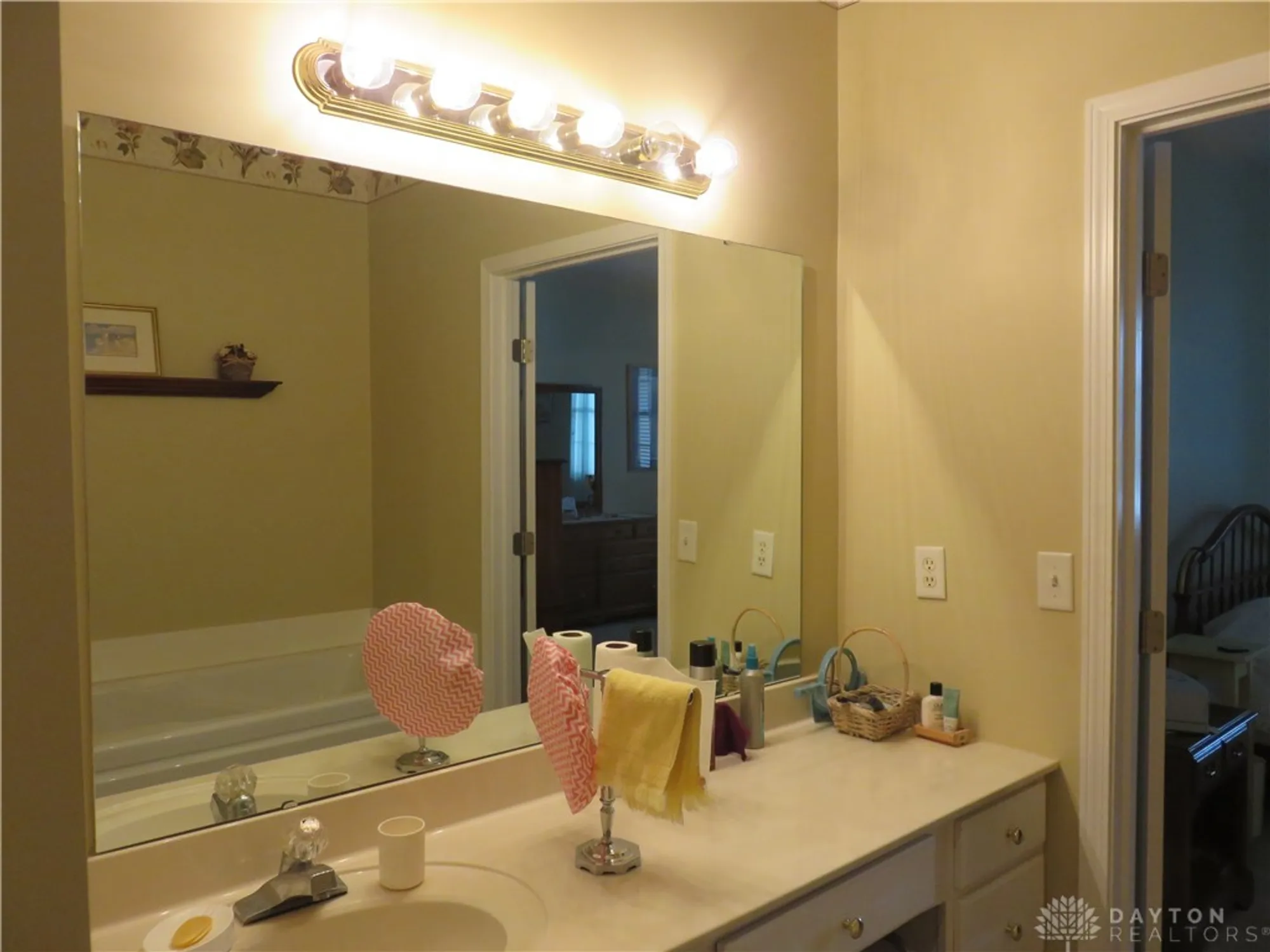 Property Slideshow image 20 of 49 | 9036 waterway ct 14, Miamisburg, OH, 45342