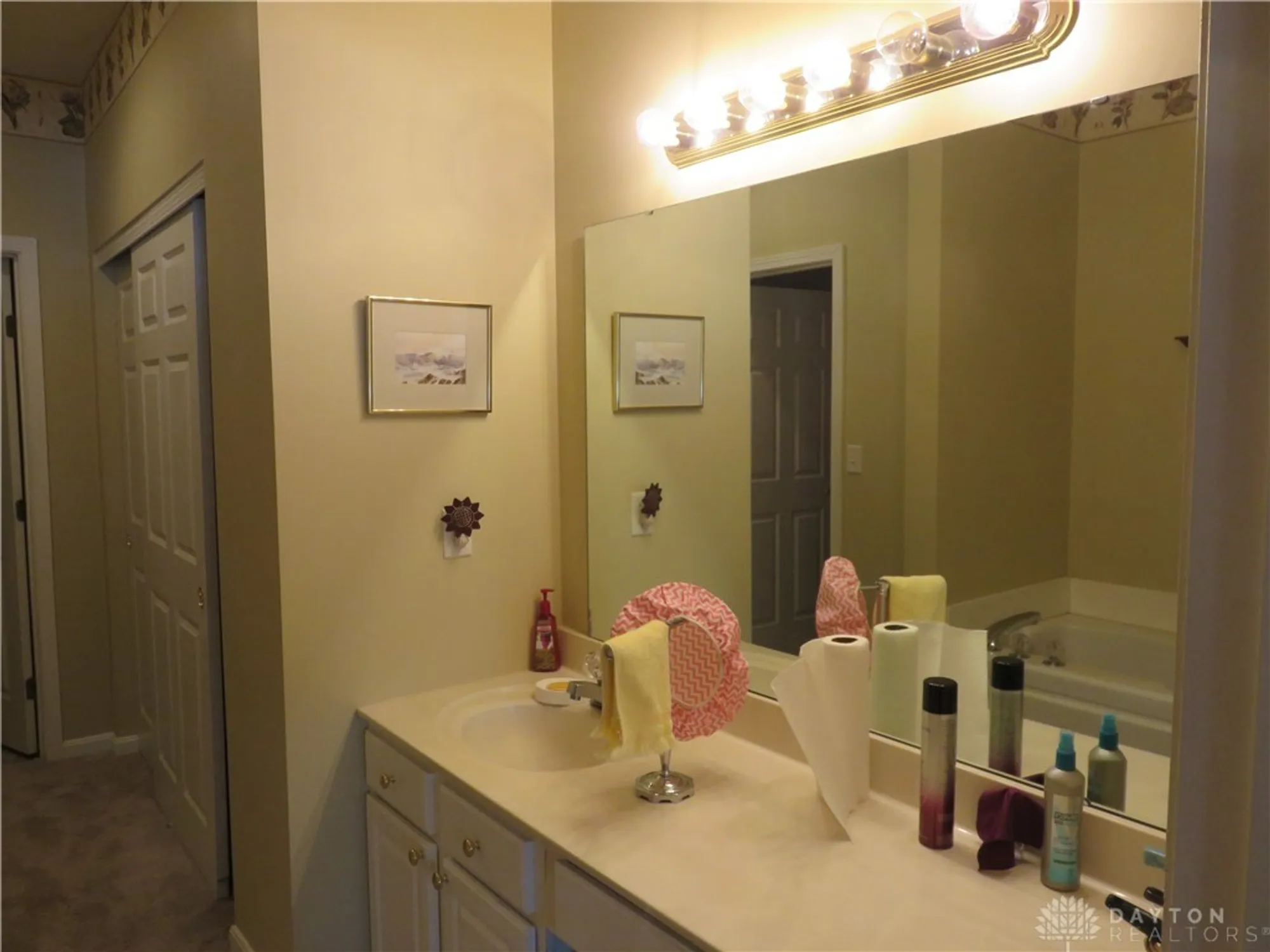 Property Slideshow image 23 of 49 | 9036 waterway ct 14, Miamisburg, OH, 45342