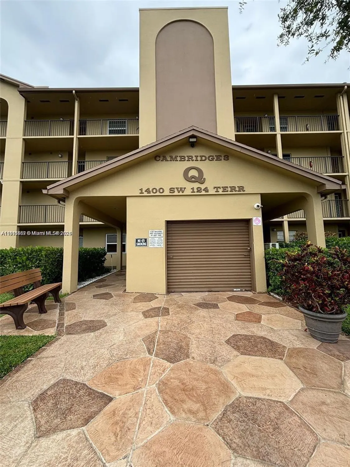 Property Slideshow image 17 of 29 | 1400 sw 124th ter apt 402q, Pembroke Pines, FL, 33027