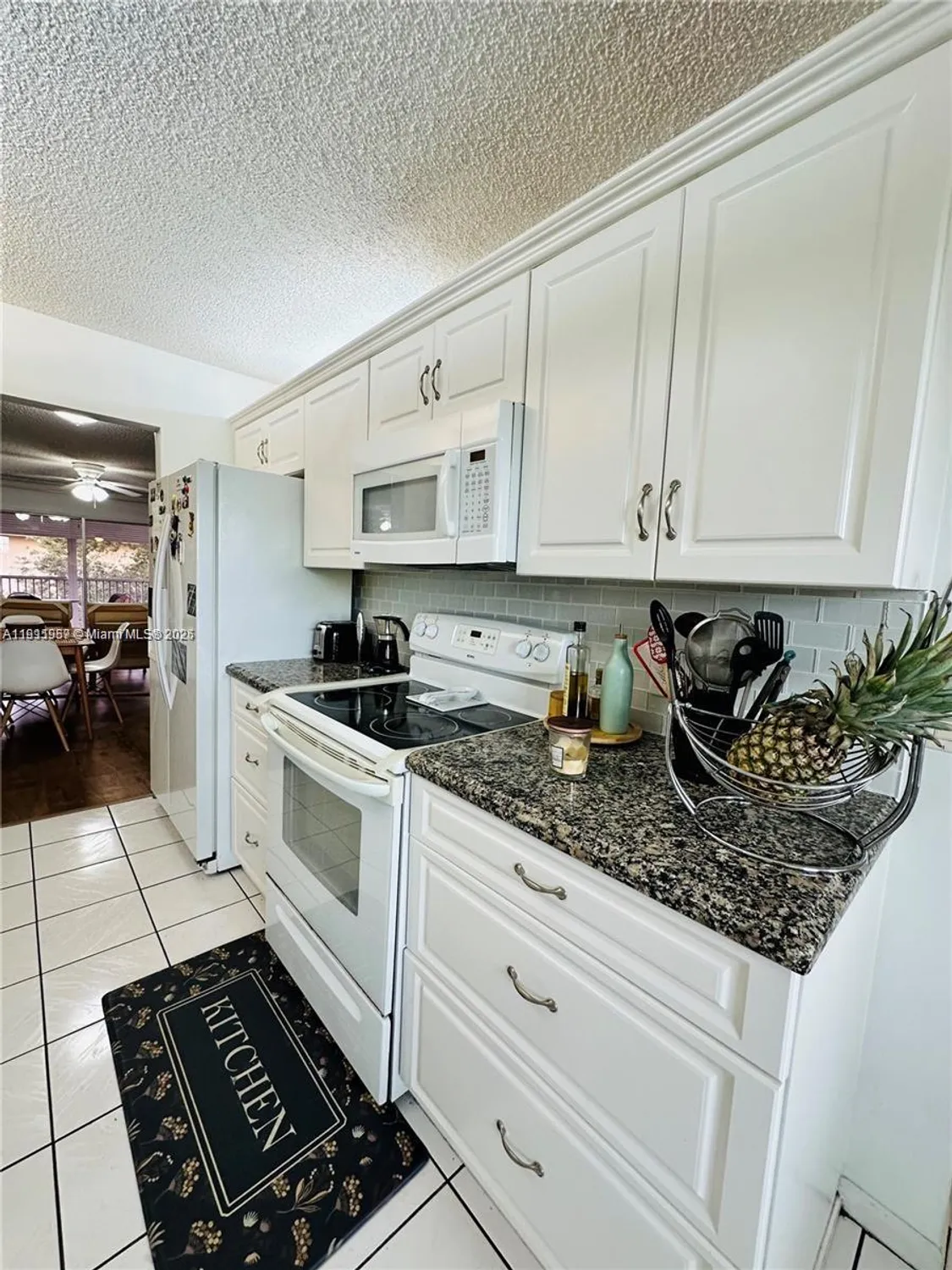 Property Slideshow image 4 of 29 | 1400 sw 124th ter apt 402q, Pembroke Pines, FL, 33027