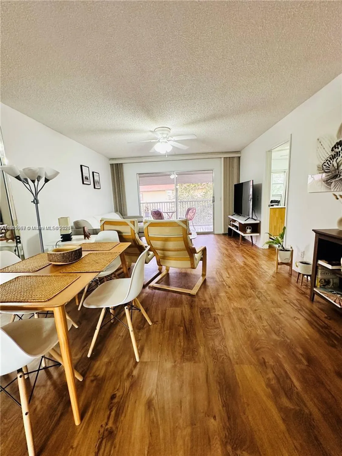 Property Slideshow image 8 of 29 | 1400 sw 124th ter apt 402q, Pembroke Pines, FL, 33027