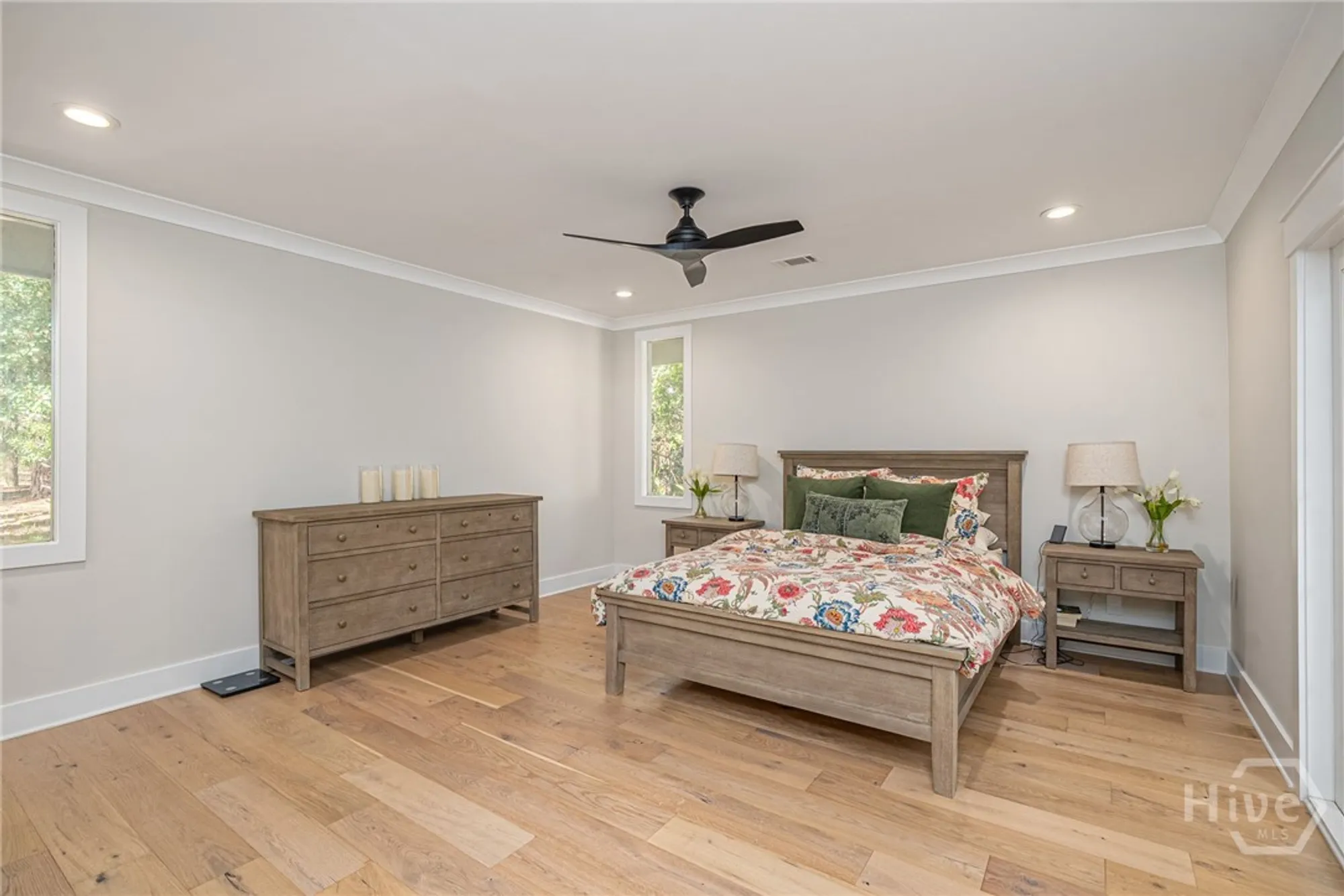 Property Slideshow image 17 of 27 | 10 howley ln, Savannah, GA, 31411