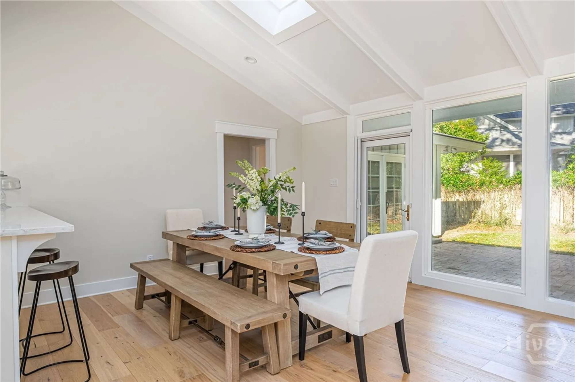 Property Slideshow image 8 of 27 | 10 howley ln, Savannah, GA, 31411